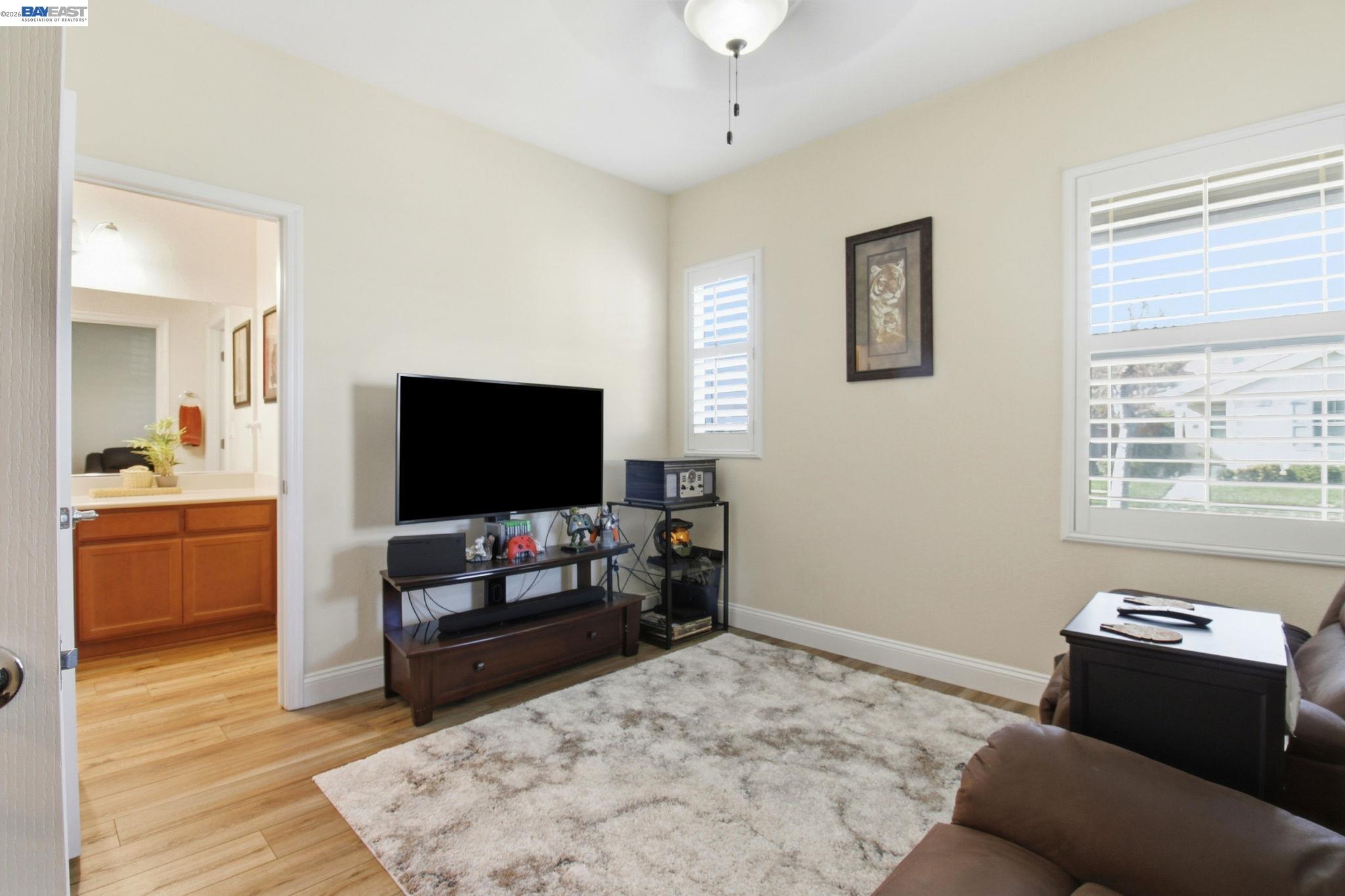 Detail Gallery Image 9 of 34 For 868 N San Remo Ln, Mountain House,  CA 95391 - 4 Beds | 2/1 Baths