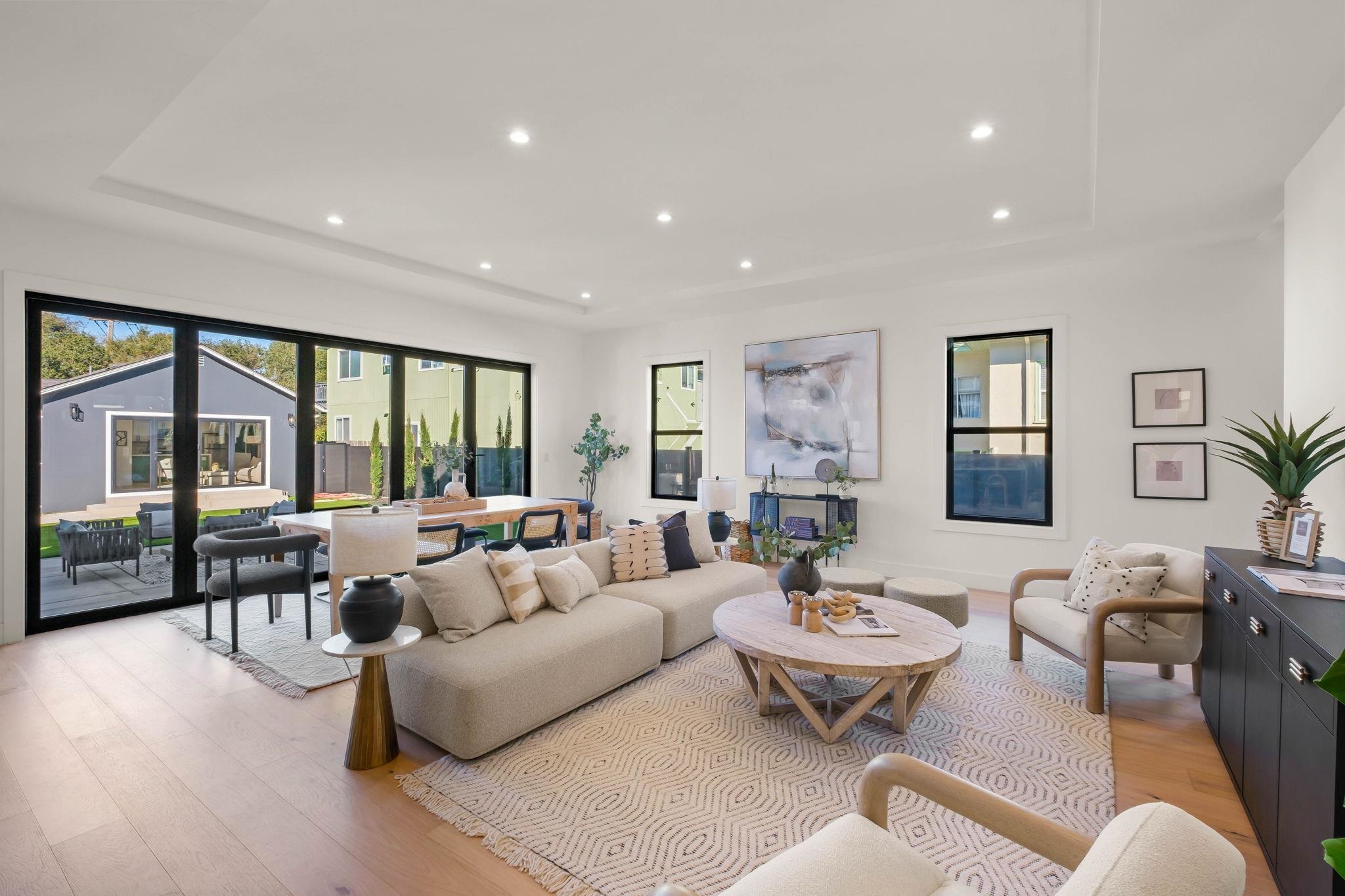 Detail Gallery Image 13 of 56 For 5229 Miles Ave, Oakland,  CA 94618 - 6 Beds | 6/1 Baths