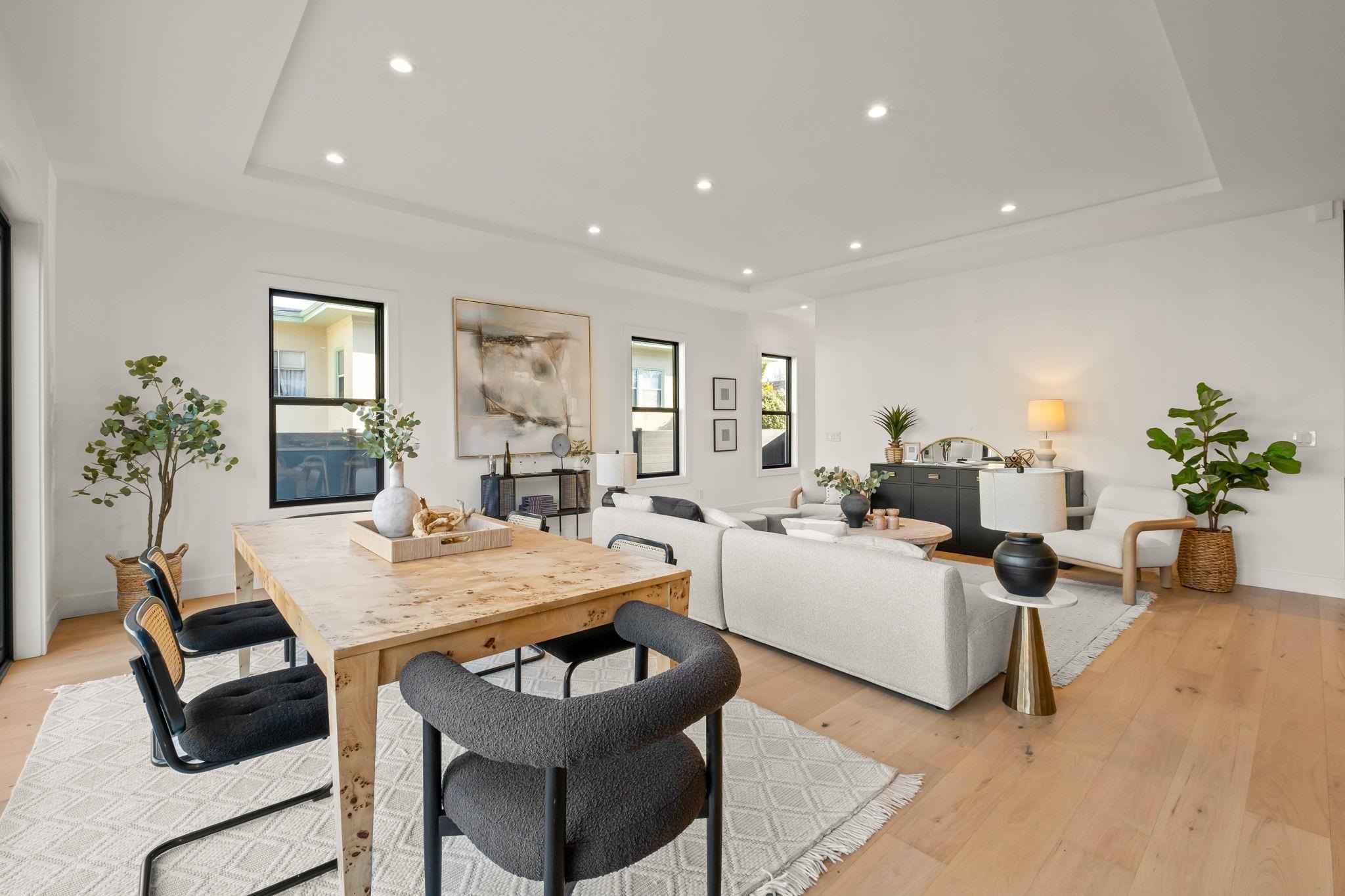 Detail Gallery Image 15 of 56 For 5229 Miles Ave, Oakland,  CA 94618 - 6 Beds | 6/1 Baths