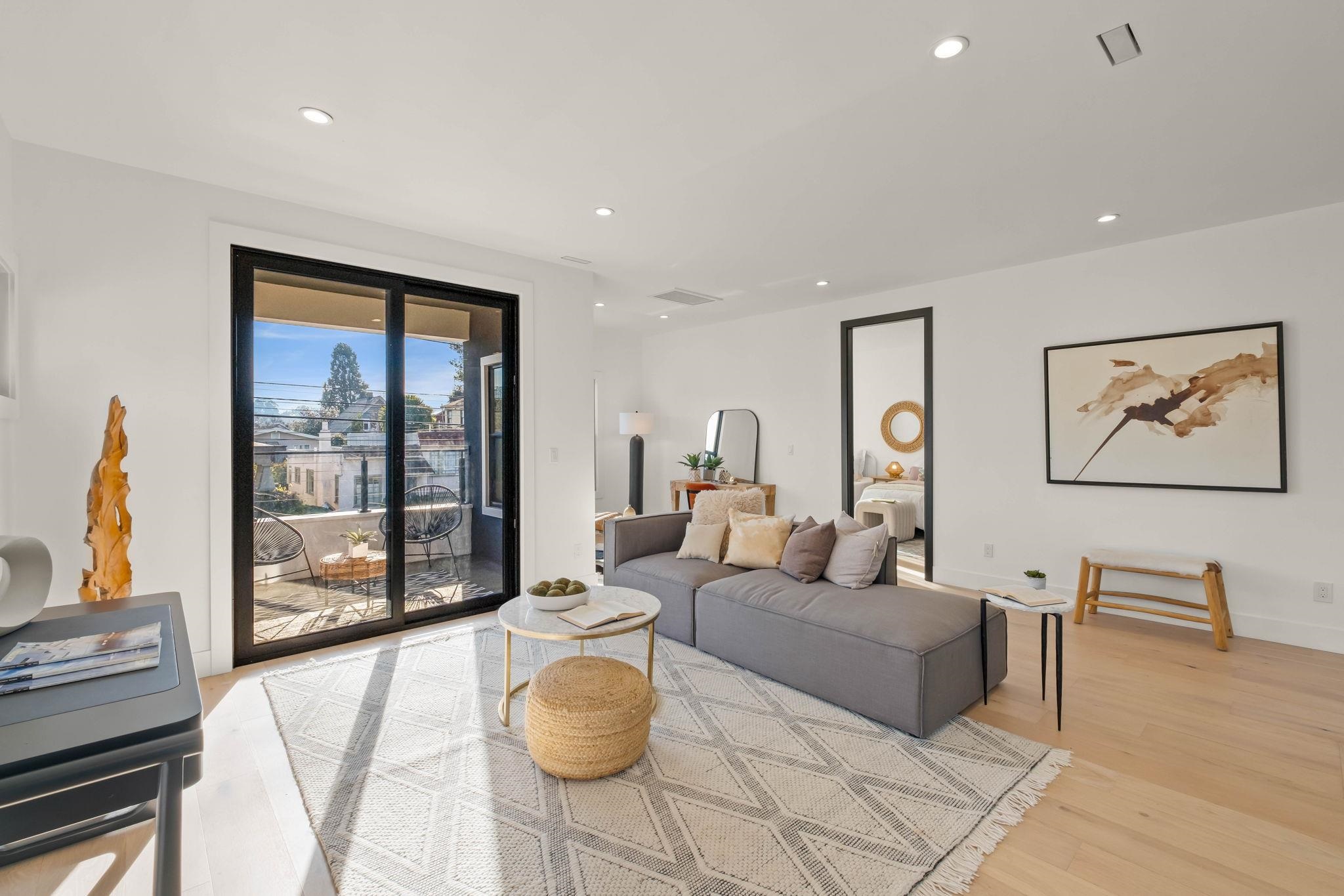 Detail Gallery Image 20 of 56 For 5229 Miles Ave, Oakland,  CA 94618 - 6 Beds | 6/1 Baths