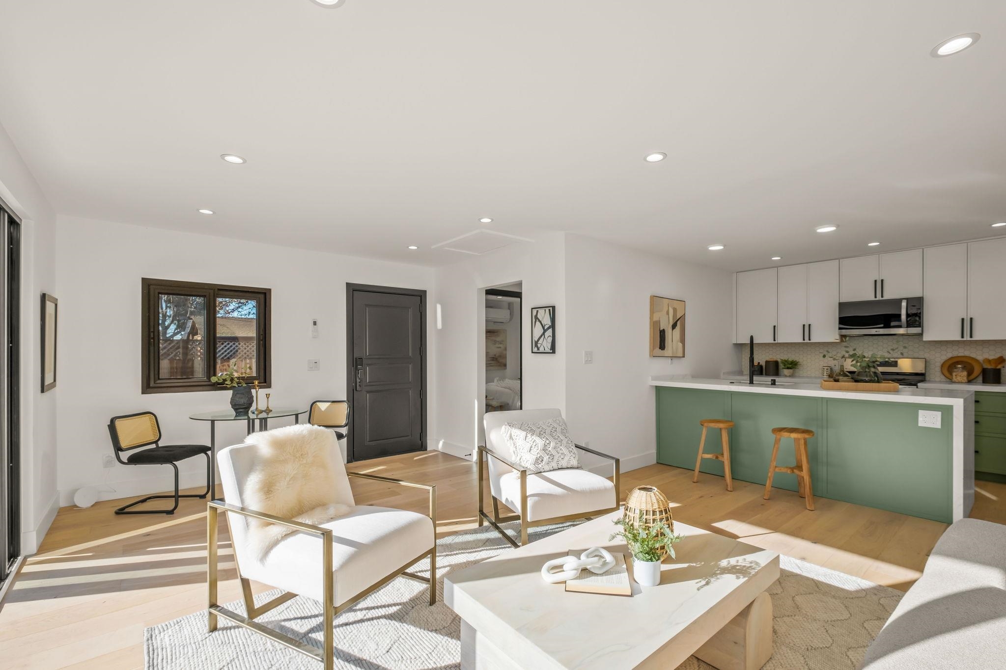 Detail Gallery Image 42 of 56 For 5229 Miles Ave, Oakland,  CA 94618 - 6 Beds | 6/1 Baths