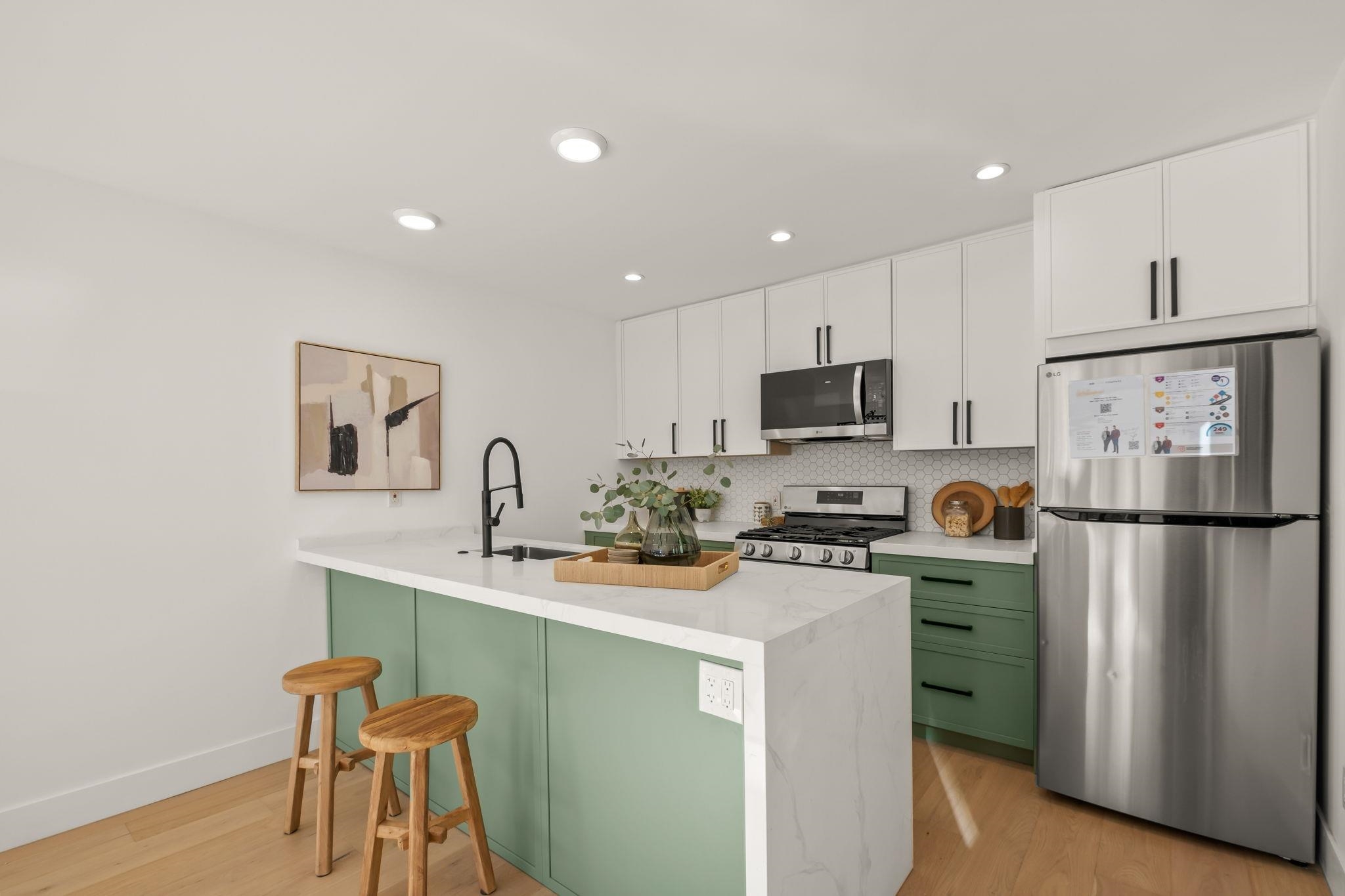 Detail Gallery Image 43 of 56 For 5229 Miles Ave, Oakland,  CA 94618 - 6 Beds | 6/1 Baths