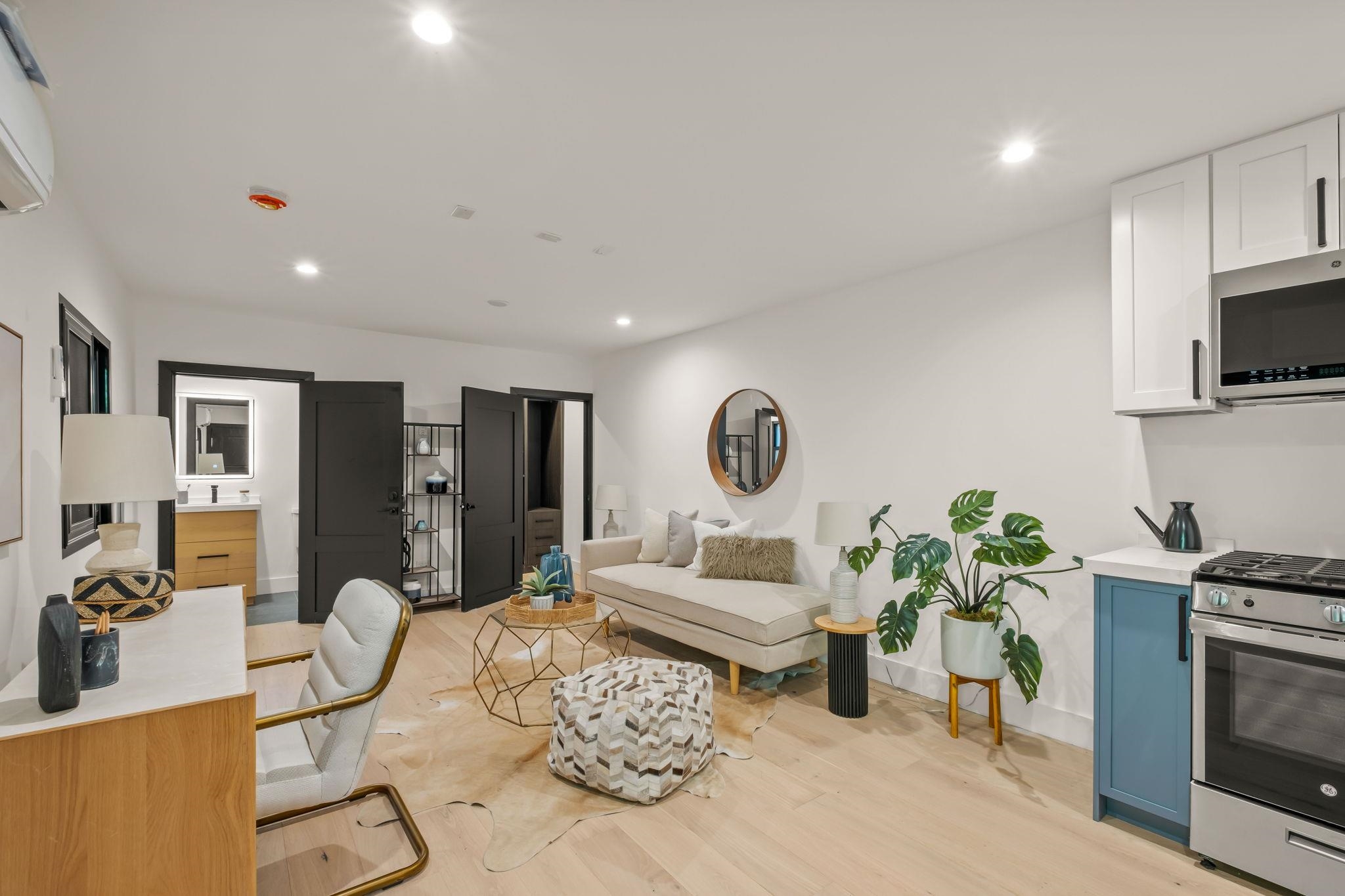 Detail Gallery Image 47 of 56 For 5229 Miles Ave, Oakland,  CA 94618 - 6 Beds | 6/1 Baths