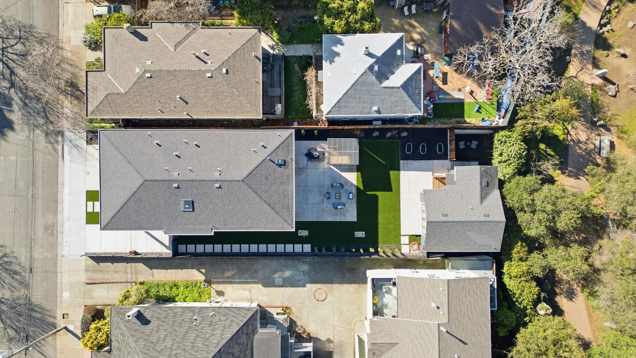 Detail Gallery Image 52 of 56 For 5229 Miles Ave, Oakland,  CA 94618 - 6 Beds | 6/1 Baths