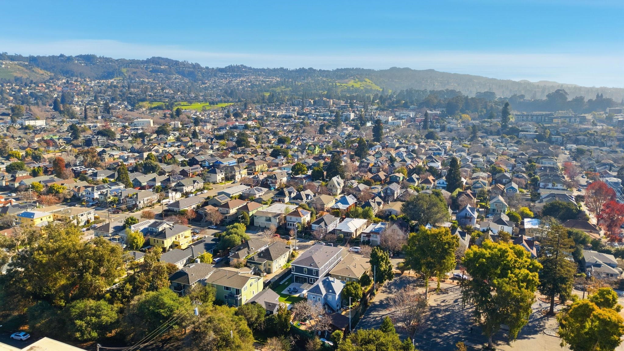 Detail Gallery Image 54 of 56 For 5229 Miles Ave, Oakland,  CA 94618 - 6 Beds | 6/1 Baths