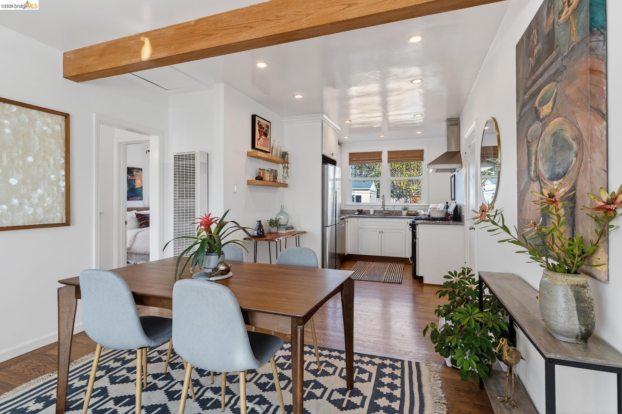 Front Image Thumbnail for EB41121762