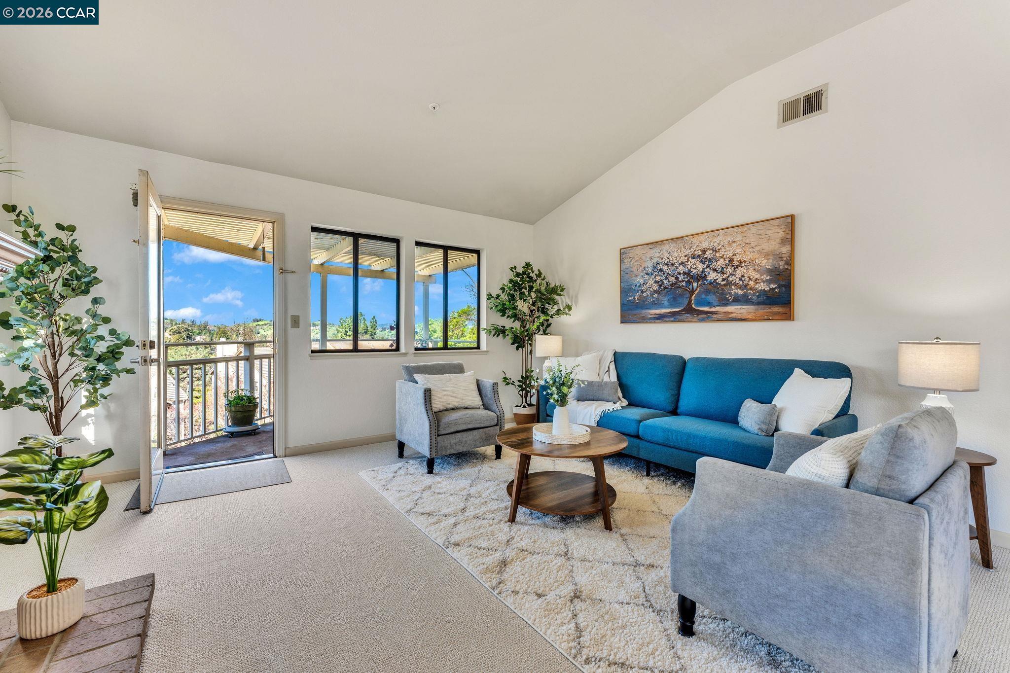 Photo #3: 41121768 Listing: Photo #3