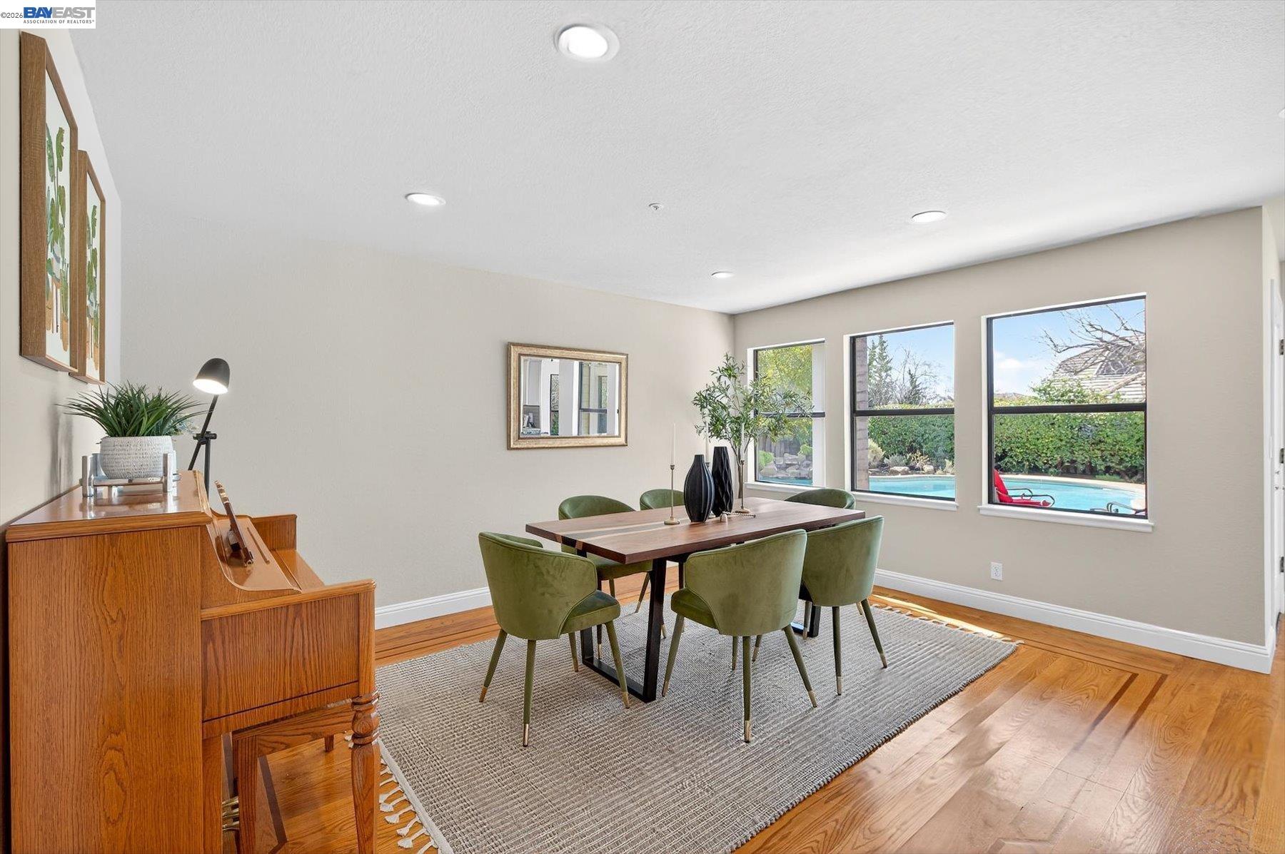 Detail Gallery Image 14 of 42 For 2367 Wedgewood Way, Livermore,  CA 94550 - 4 Beds | 2/1 Baths