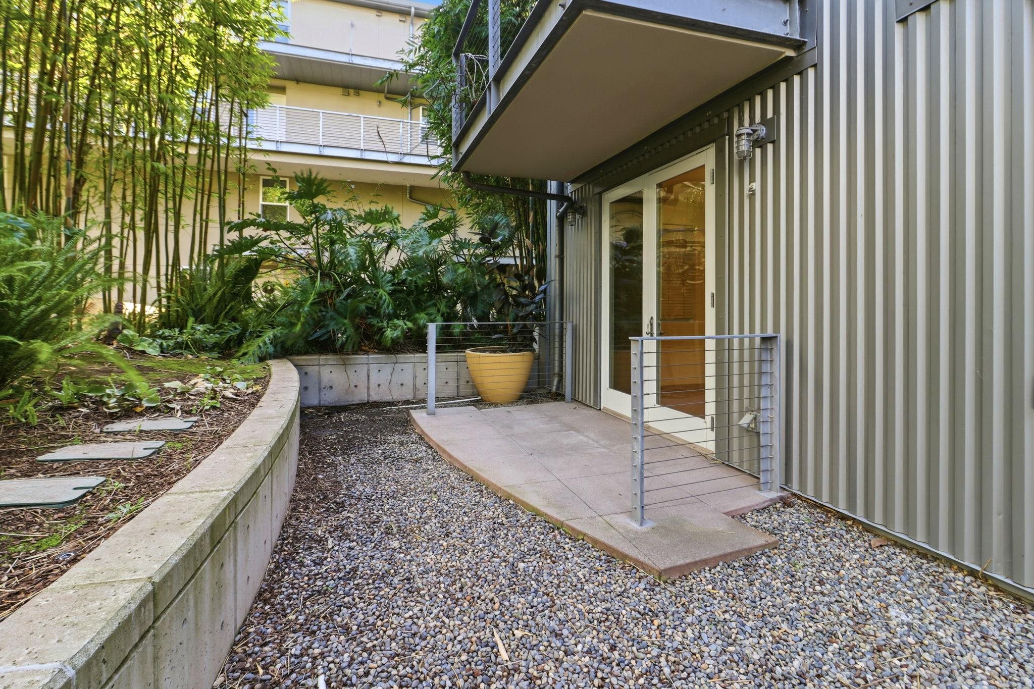 Detail Gallery Image 27 of 48 For 3090 Glascock Street #102,  Oakland,  CA 94601 - 2 Beds | 2 Baths