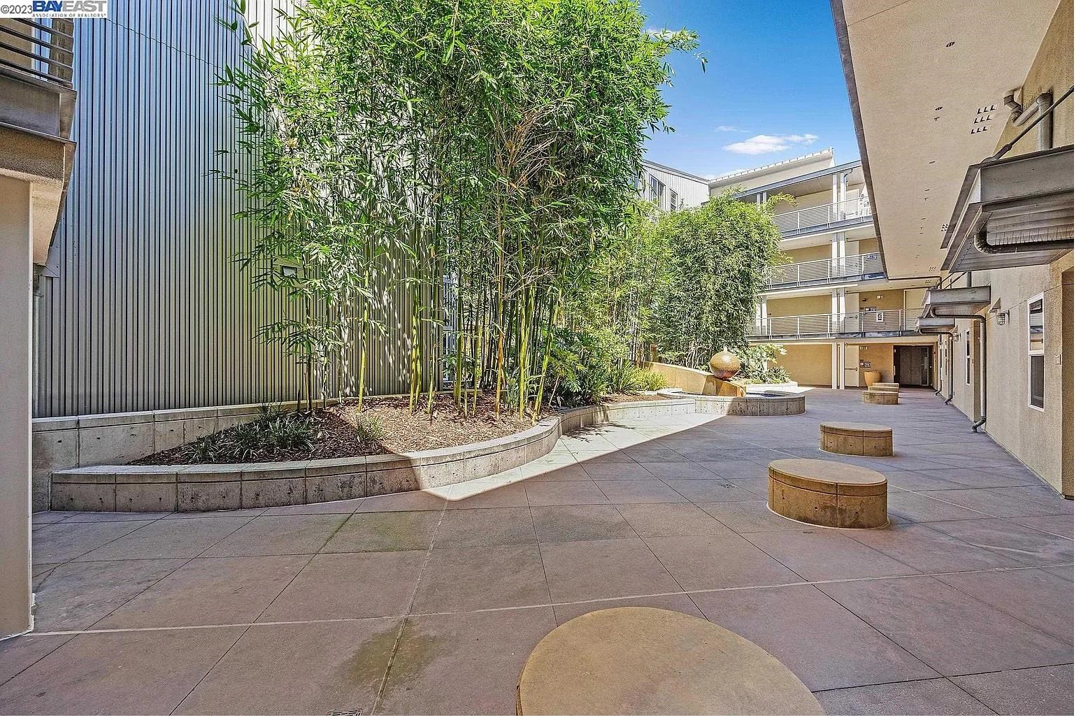 Detail Gallery Image 31 of 48 For 3090 Glascock Street #102,  Oakland,  CA 94601 - 2 Beds | 2 Baths