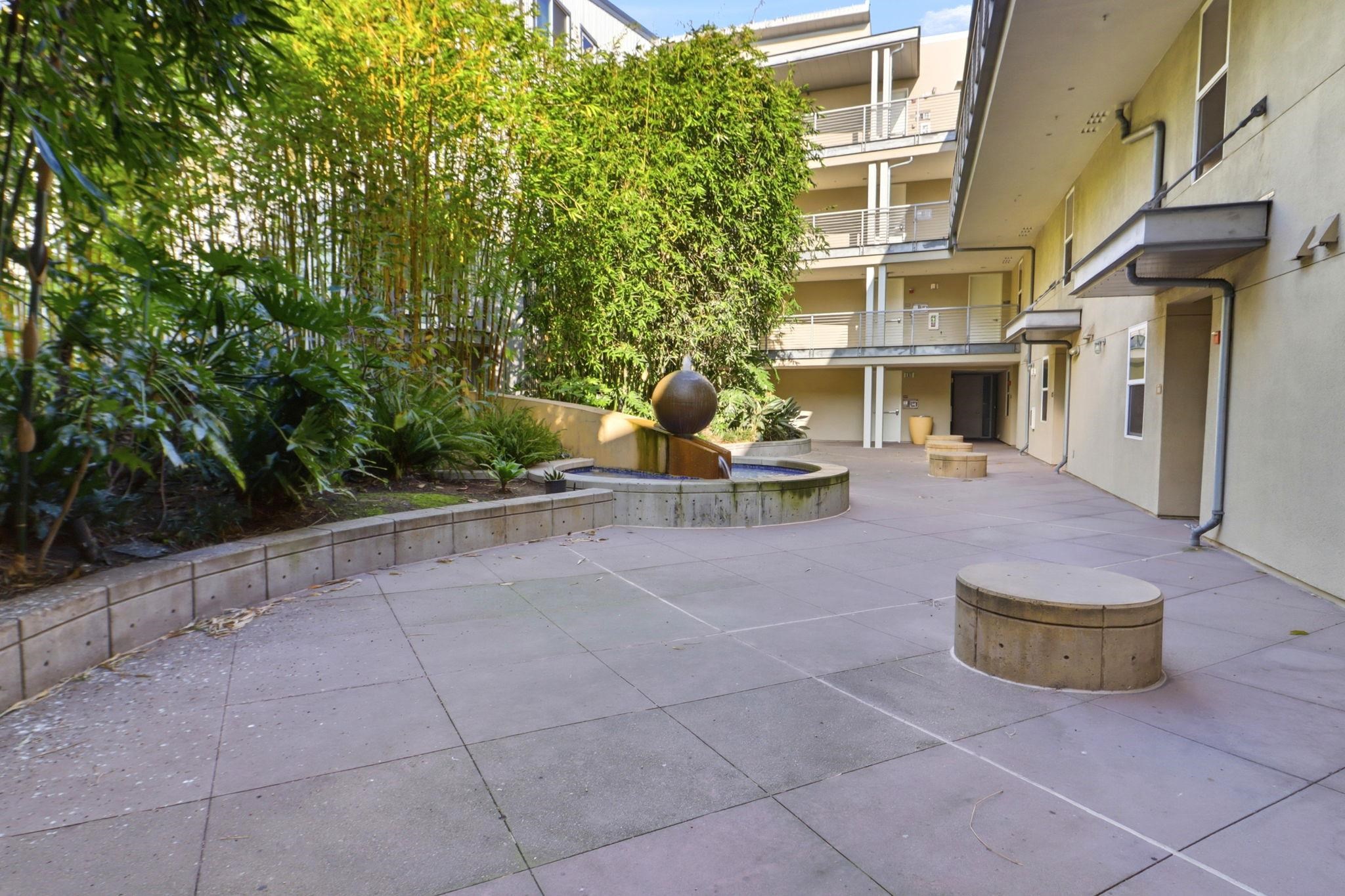 Detail Gallery Image 32 of 48 For 3090 Glascock Street #102,  Oakland,  CA 94601 - 2 Beds | 2 Baths