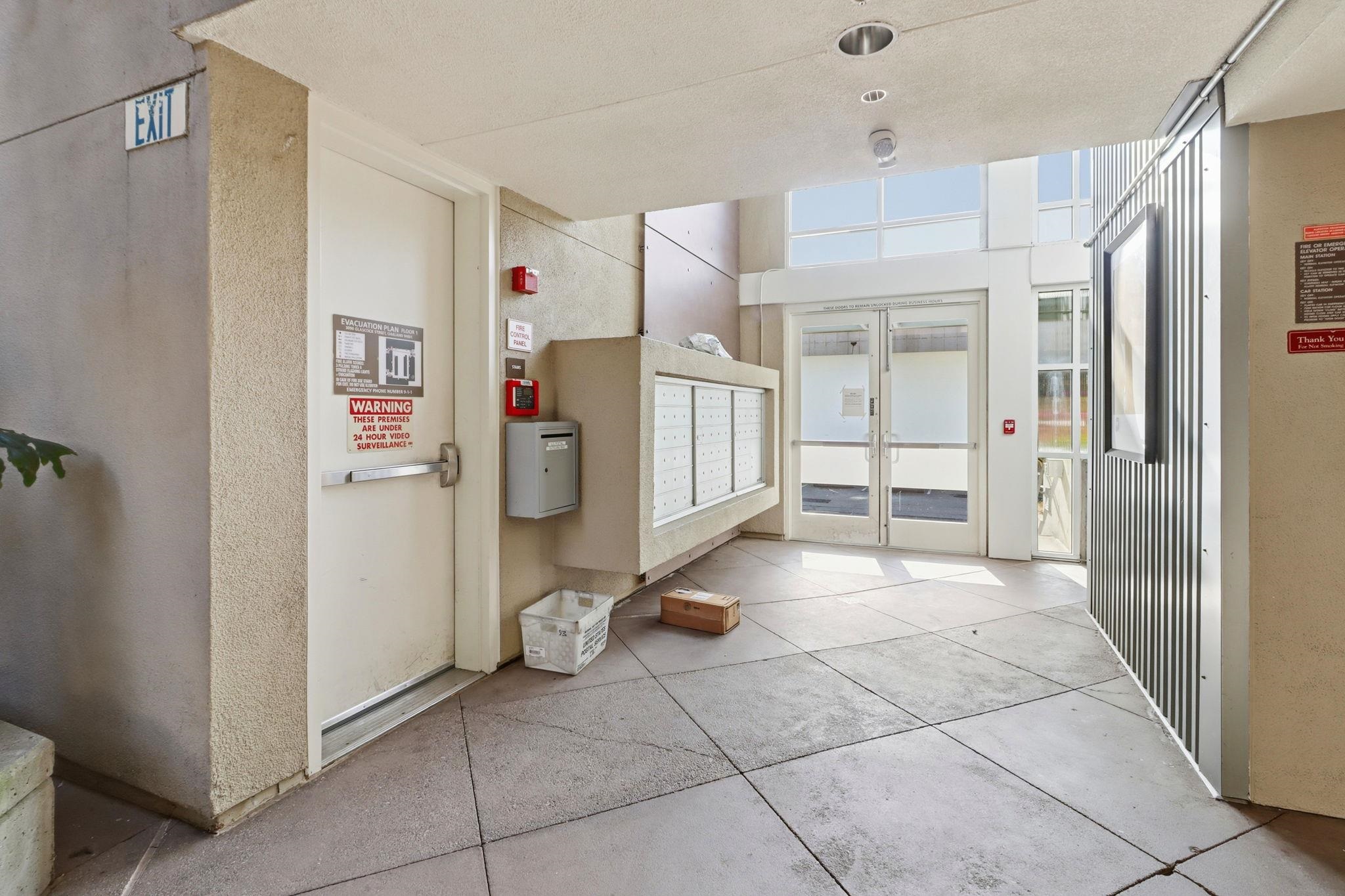 Detail Gallery Image 7 of 48 For 3090 Glascock Street #102,  Oakland,  CA 94601 - 2 Beds | 2 Baths