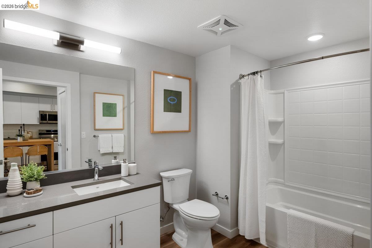 Detail Gallery Image 17 of 42 For 260 Brooklyn Basin Way #411,  Oakland,  CA 94606 - 1 Beds | 1 Baths