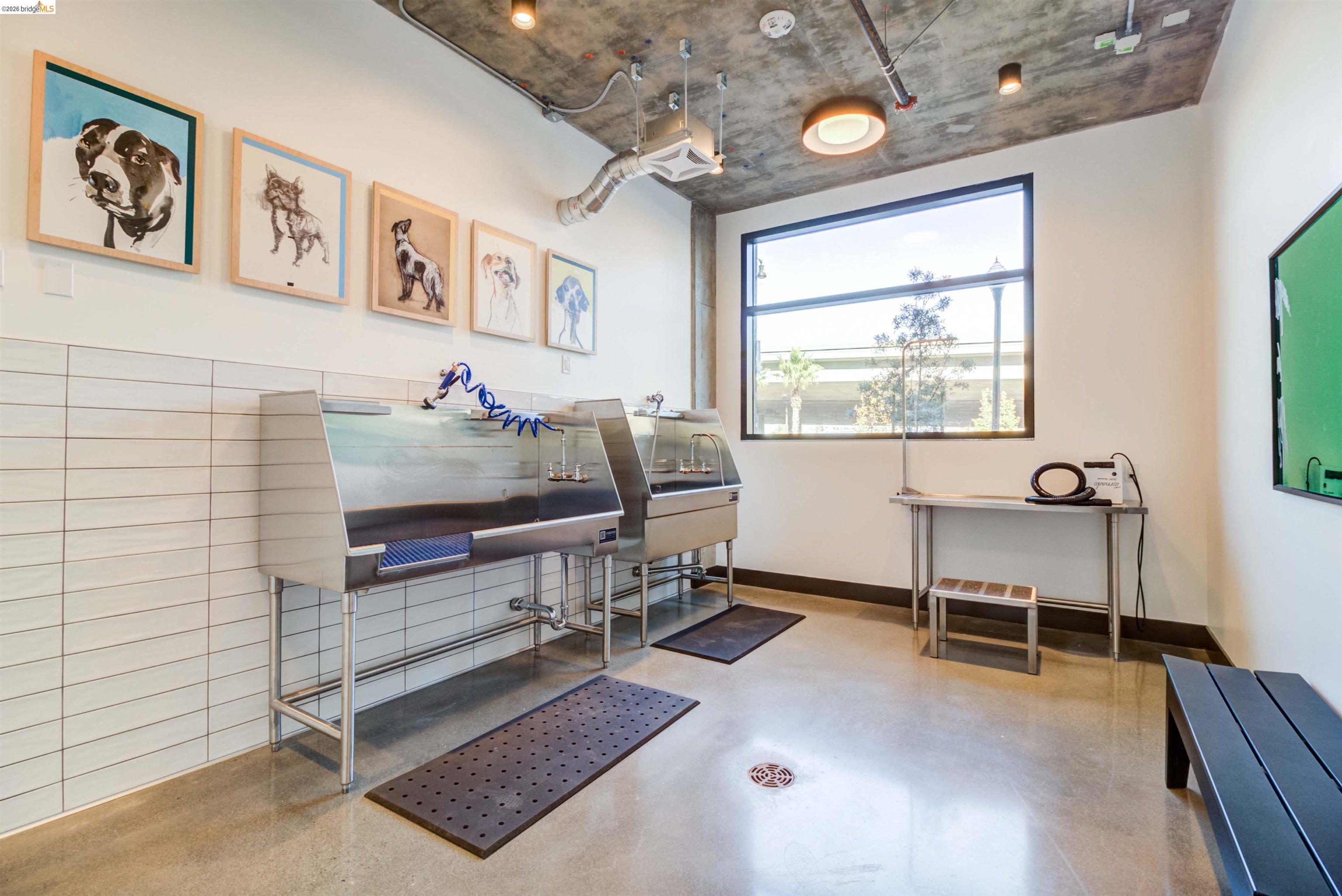 Detail Gallery Image 38 of 42 For 260 Brooklyn Basin Way #411,  Oakland,  CA 94606 - 1 Beds | 1 Baths