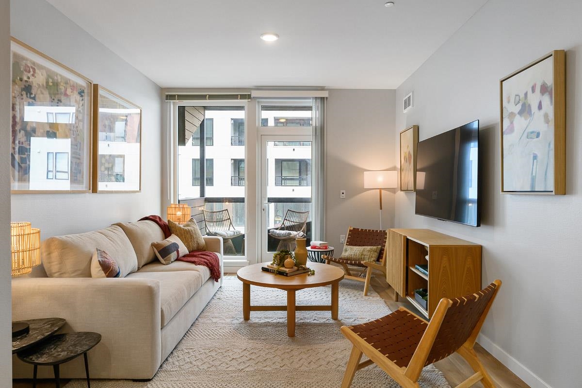 Front Image Thumbnail for EB41121782