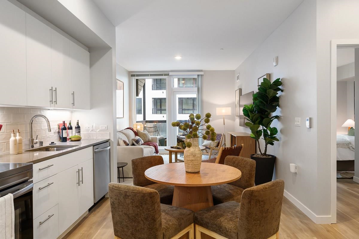 Detail Gallery Image 11 of 41 For 260 Brooklyn Basin Way #441,  Oakland,  CA 94606 - 1 Beds | 1 Baths