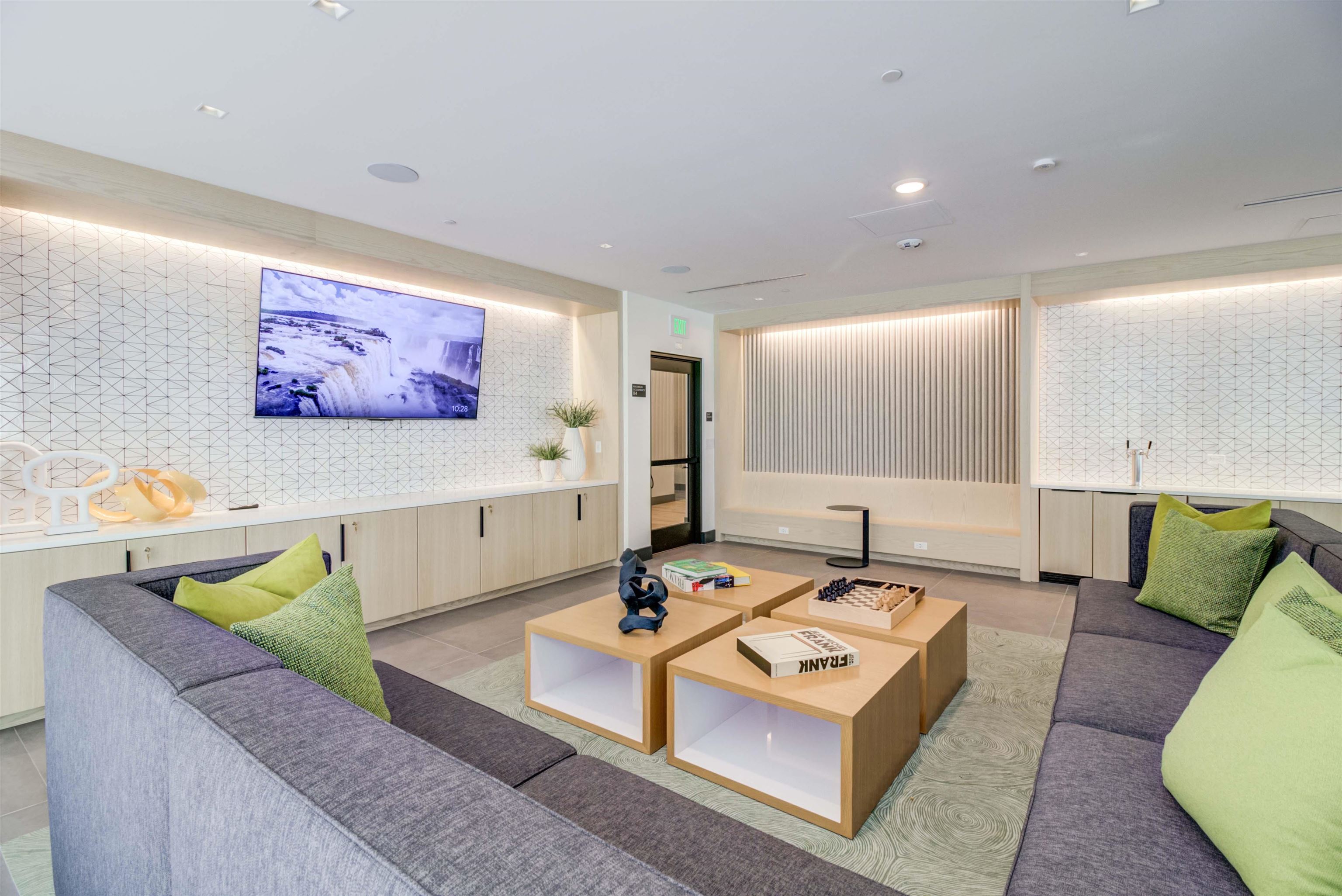 Detail Gallery Image 27 of 41 For 260 Brooklyn Basin Way #441,  Oakland,  CA 94606 - 1 Beds | 1 Baths