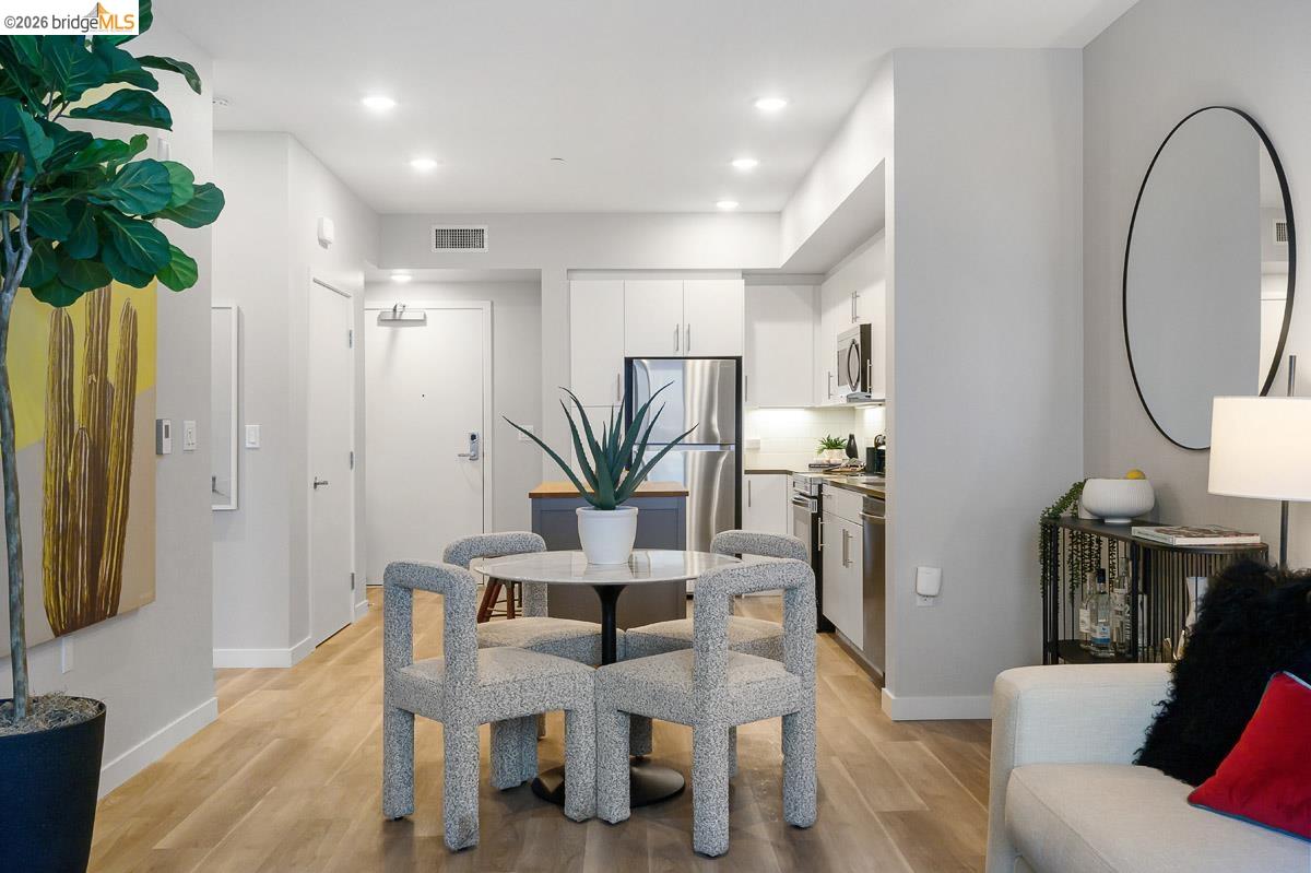 Detail Gallery Image 7 of 42 For 260 Brooklyn Basin Way #536,  Oakland,  CA 94606 - 1 Beds | 1 Baths