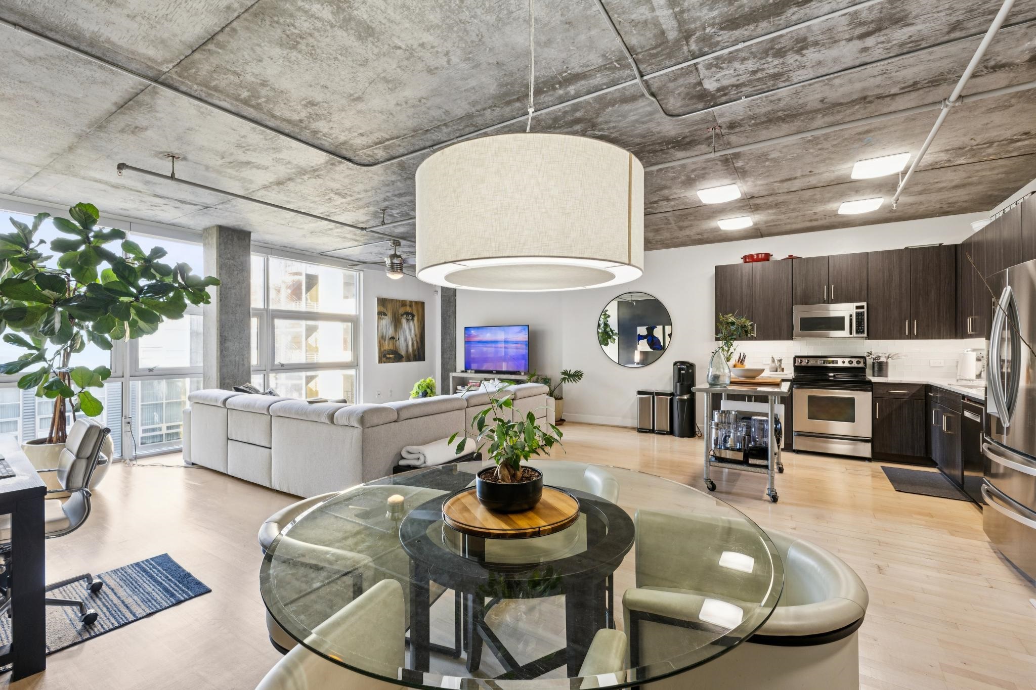 Detail Gallery Image 2 of 42 For 311 Oak St #720,  Oakland,  CA 94607 - 2 Beds | 1 Baths