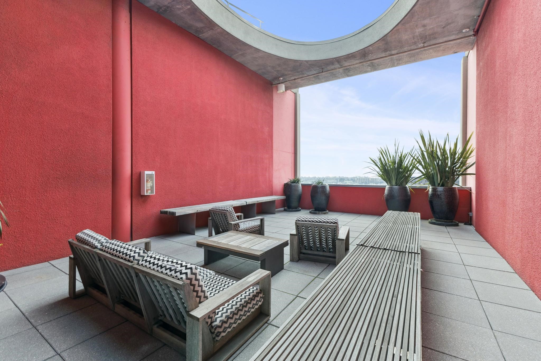 Detail Gallery Image 33 of 42 For 311 Oak St #720,  Oakland,  CA 94607 - 2 Beds | 1 Baths