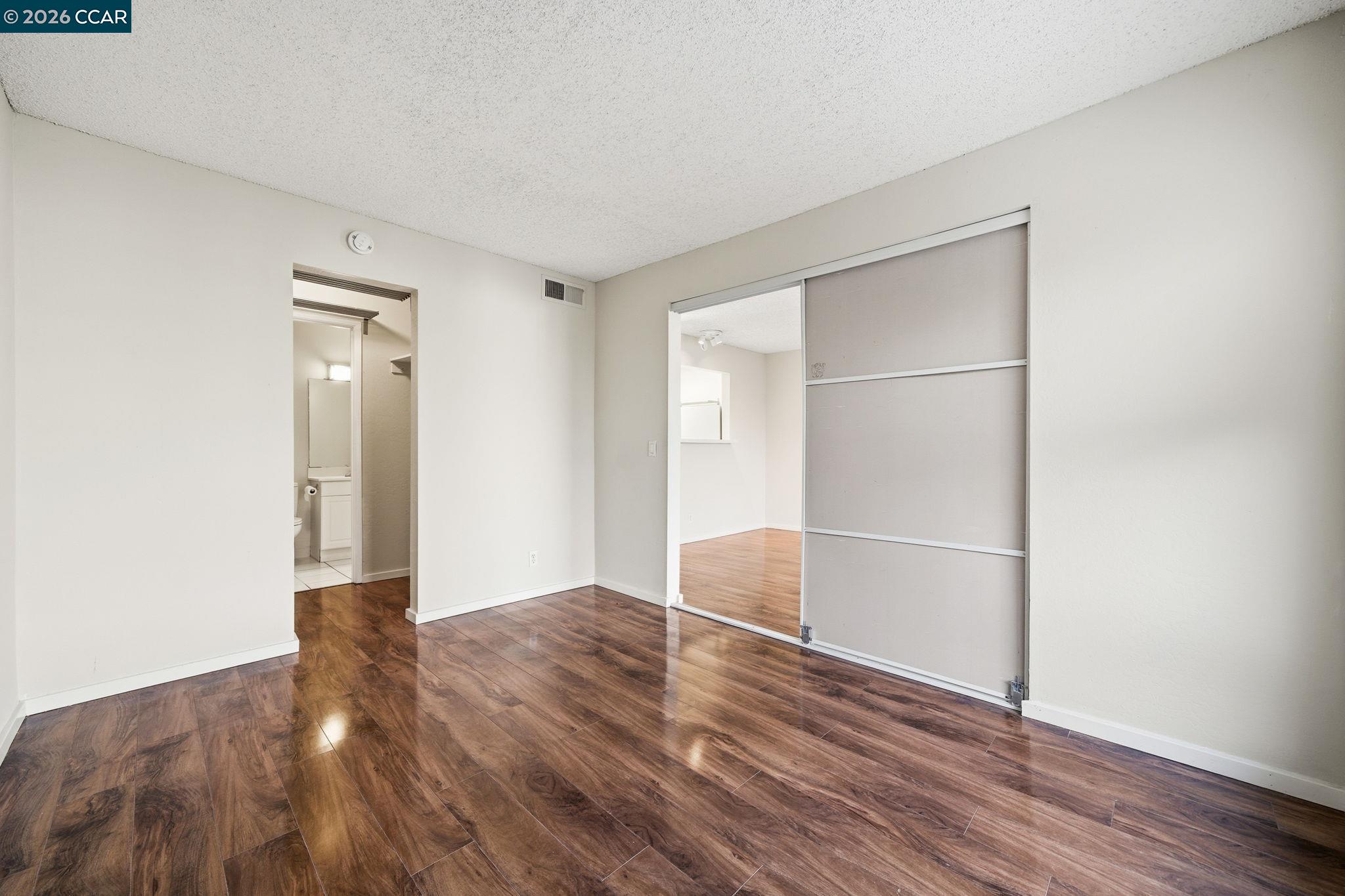 Detail Gallery Image 14 of 18 For 470 N Civic Drive #405,  Walnut Creek,  CA 94596 - 1 Beds | 1 Baths
