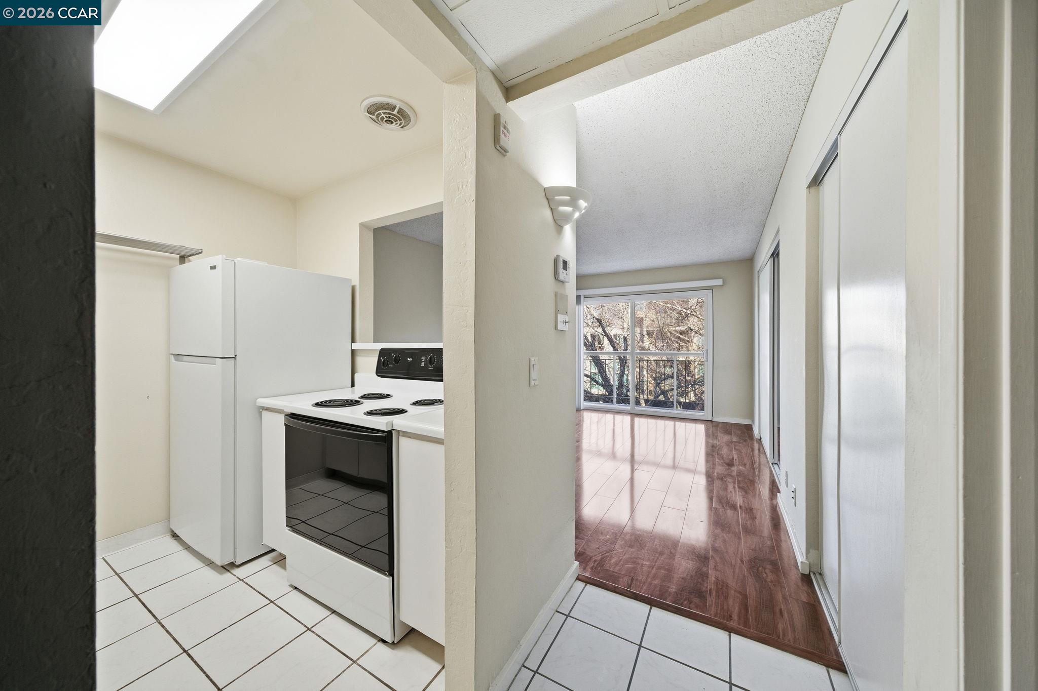 Detail Gallery Image 18 of 18 For 470 N Civic Drive #405,  Walnut Creek,  CA 94596 - 1 Beds | 1 Baths