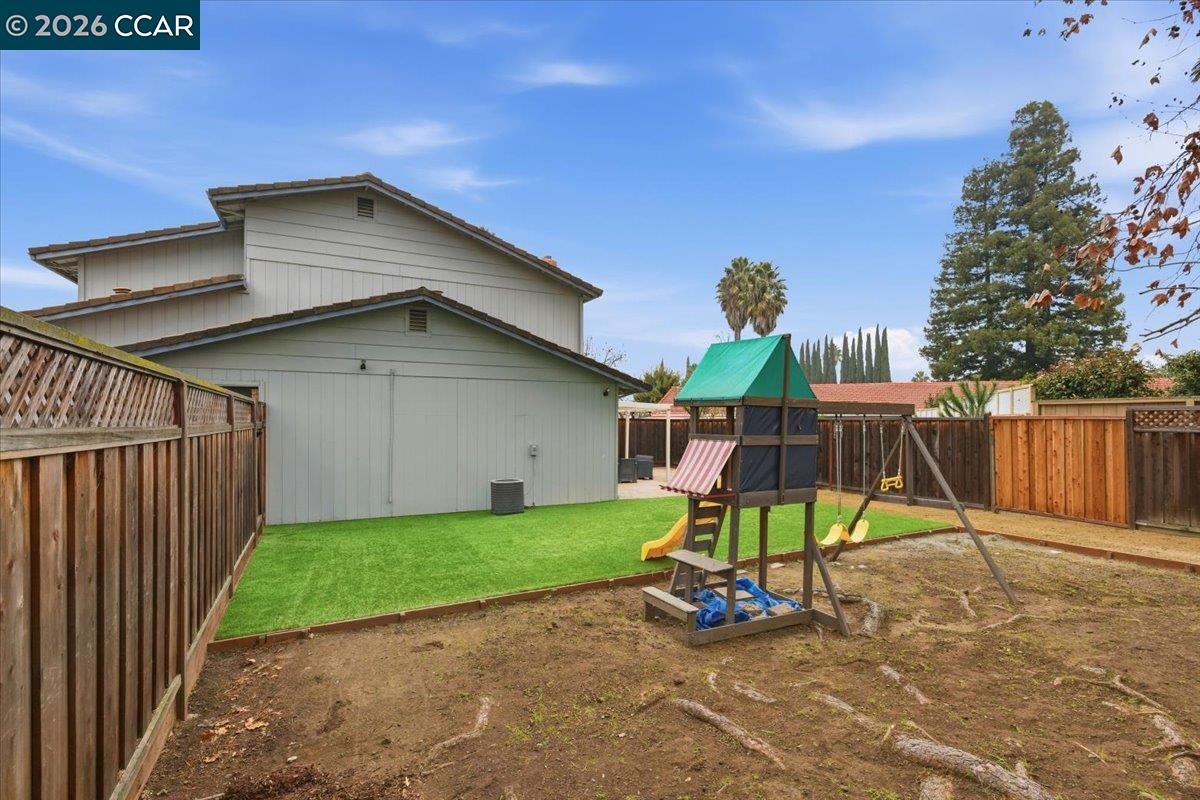 Detail Gallery Image 29 of 37 For 804 San Simeon, Concord,  CA 94518 - 3 Beds | 2/1 Baths