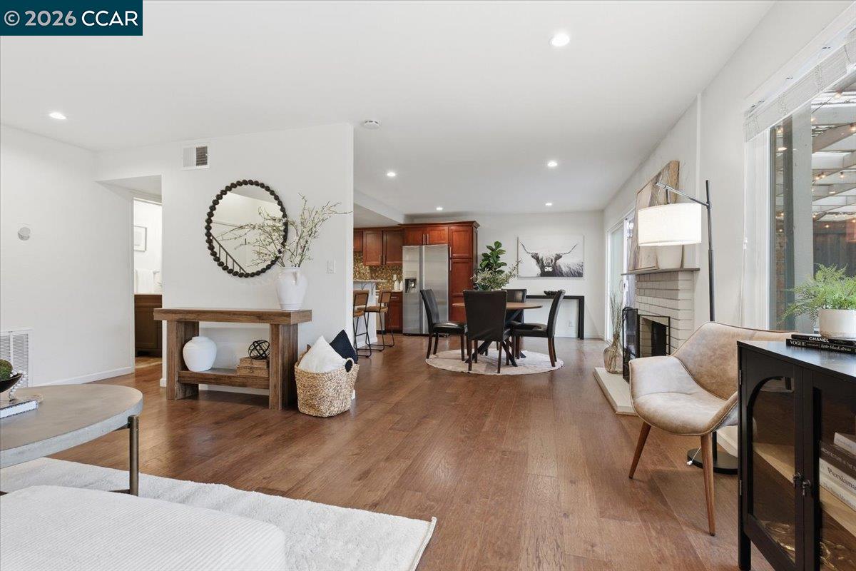 Detail Gallery Image 6 of 37 For 804 San Simeon, Concord,  CA 94518 - 3 Beds | 2/1 Baths