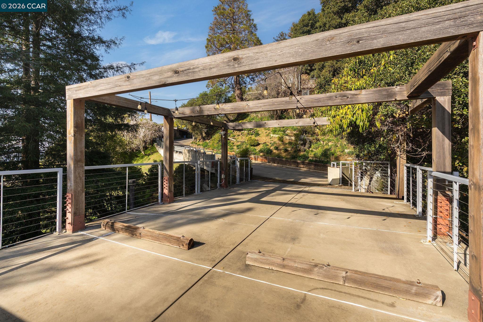 Detail Gallery Image 5 of 56 For 161 Panoramic Way, Berkeley,  CA 94704 - 2 Beds | 2 Baths