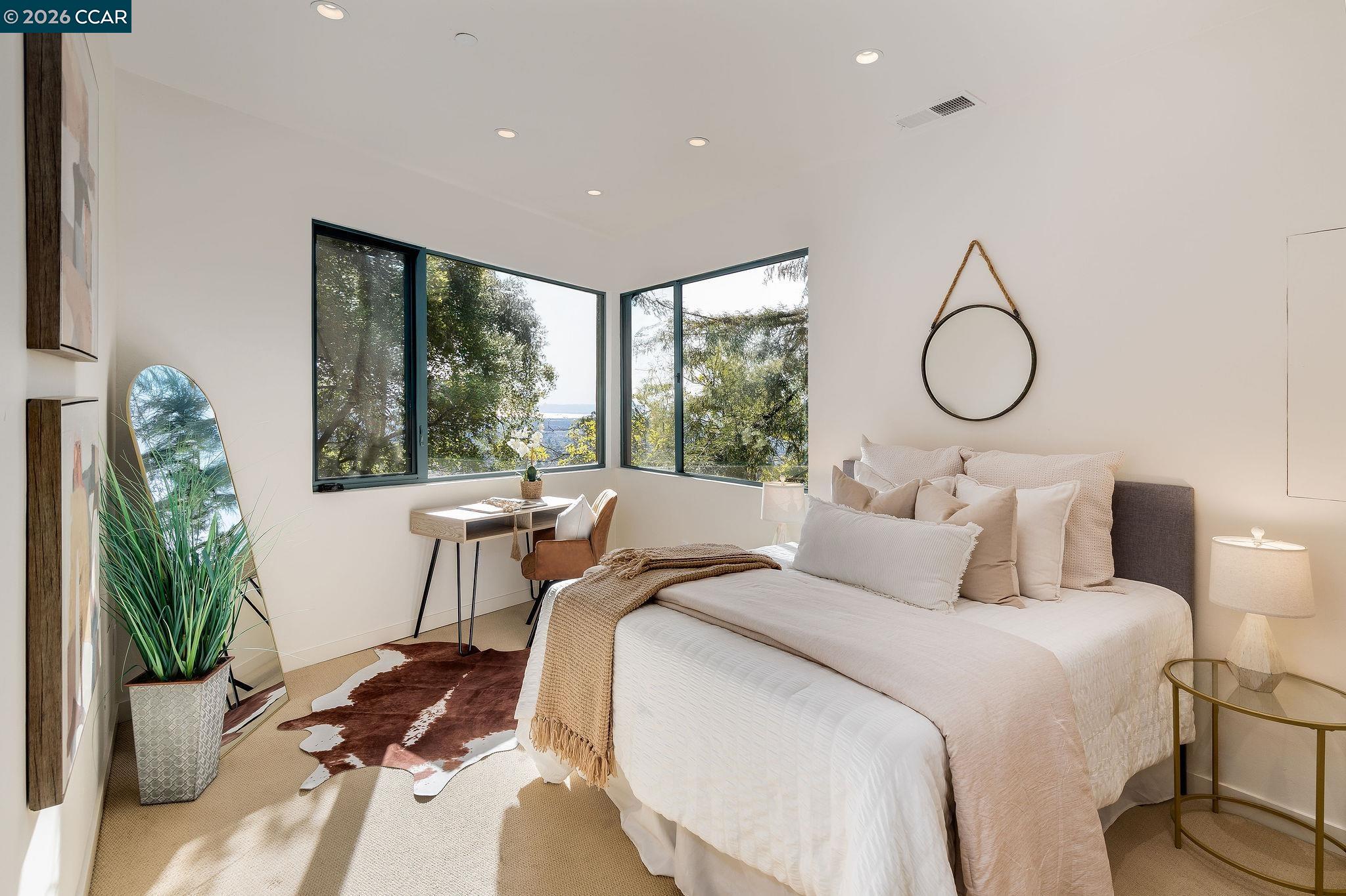 Detail Gallery Image 42 of 56 For 161 Panoramic Way, Berkeley,  CA 94704 - 2 Beds | 2 Baths