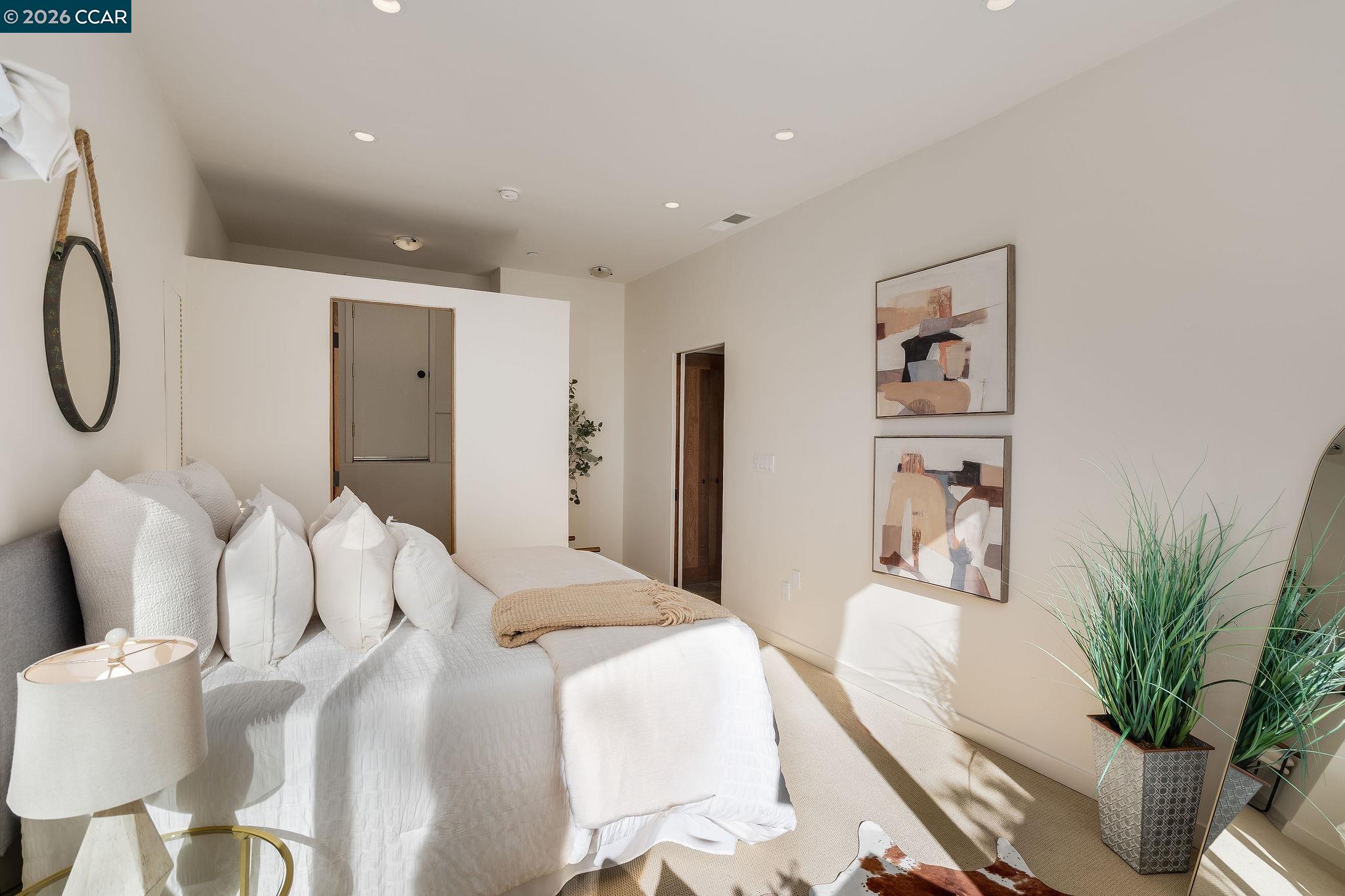 Detail Gallery Image 43 of 56 For 161 Panoramic Way, Berkeley,  CA 94704 - 2 Beds | 2 Baths