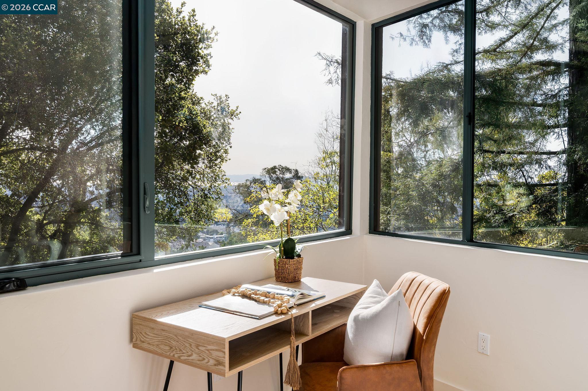 Detail Gallery Image 44 of 56 For 161 Panoramic Way, Berkeley,  CA 94704 - 2 Beds | 2 Baths