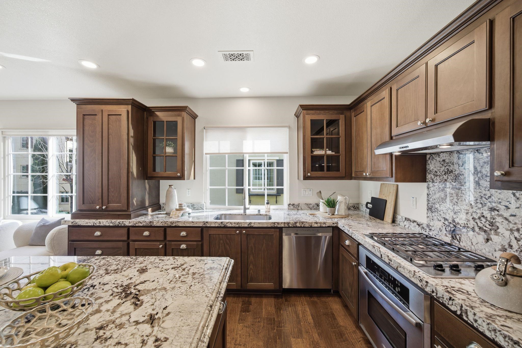 Detail Gallery Image 12 of 52 For 44003 Degas Ter, Fremont,  CA 94539 - 4 Beds | 4 Baths