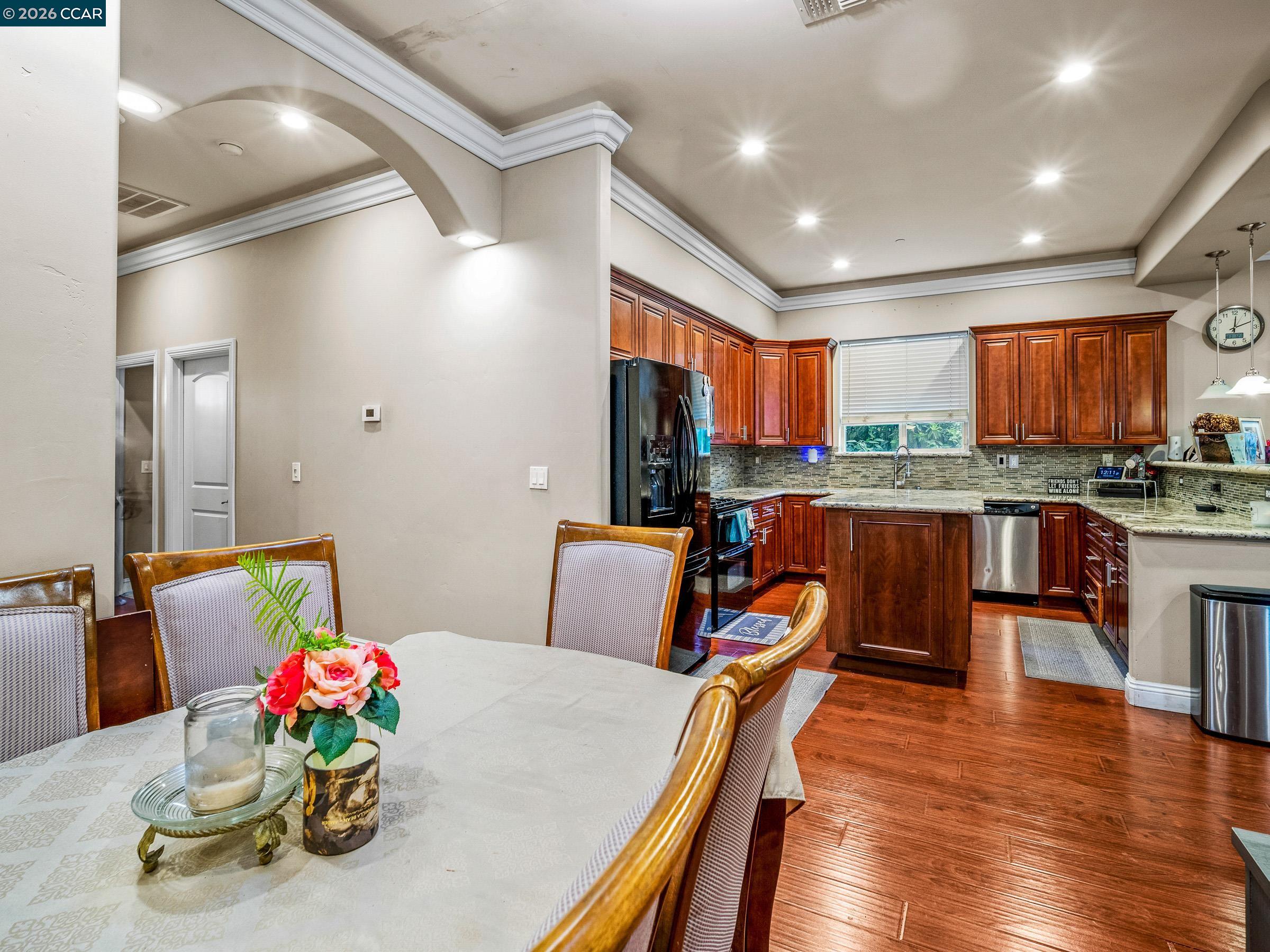 1021 Azusa St, Sacramento CA 95833 — photo 15