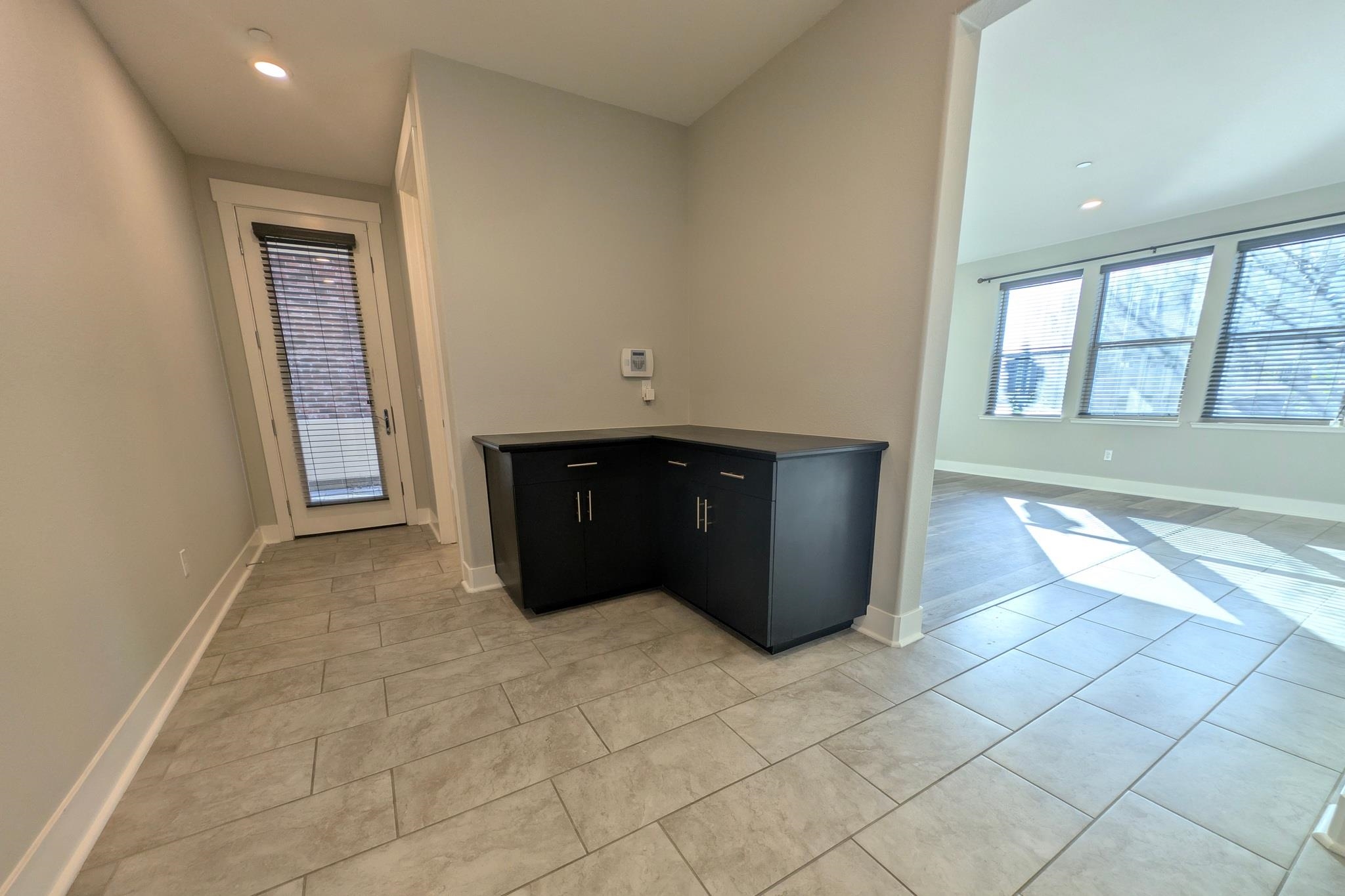 Detail Gallery Image 4 of 44 For 1380 Brookline Loop, Pleasanton,  CA 94566 - 3 Beds | 2/2 Baths