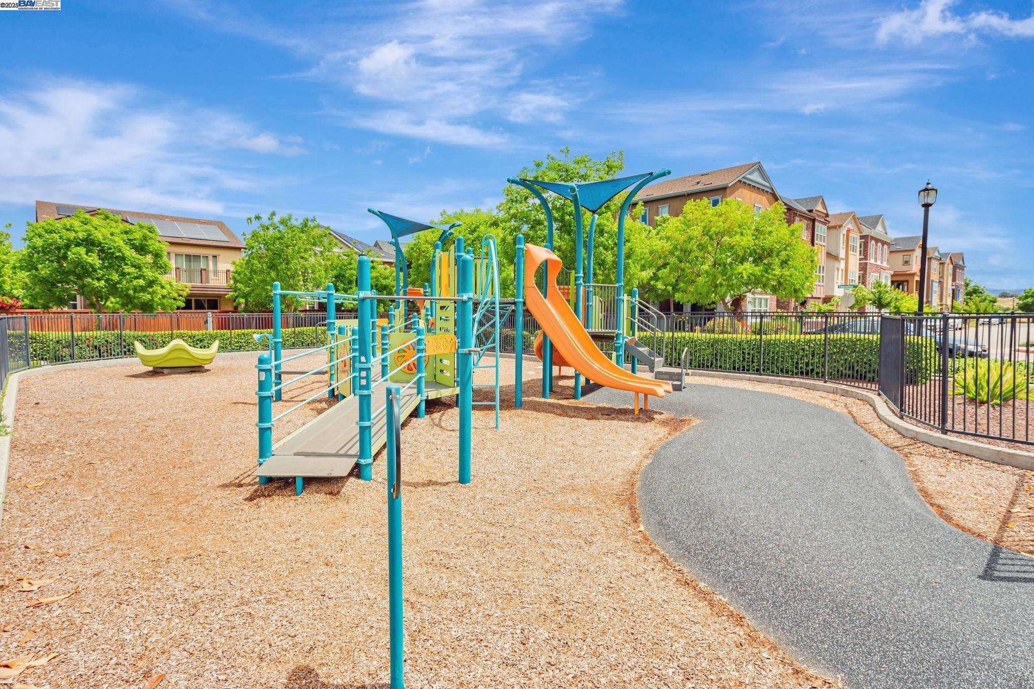 Detail Gallery Image 41 of 44 For 1380 Brookline Loop, Pleasanton,  CA 94566 - 3 Beds | 2/2 Baths