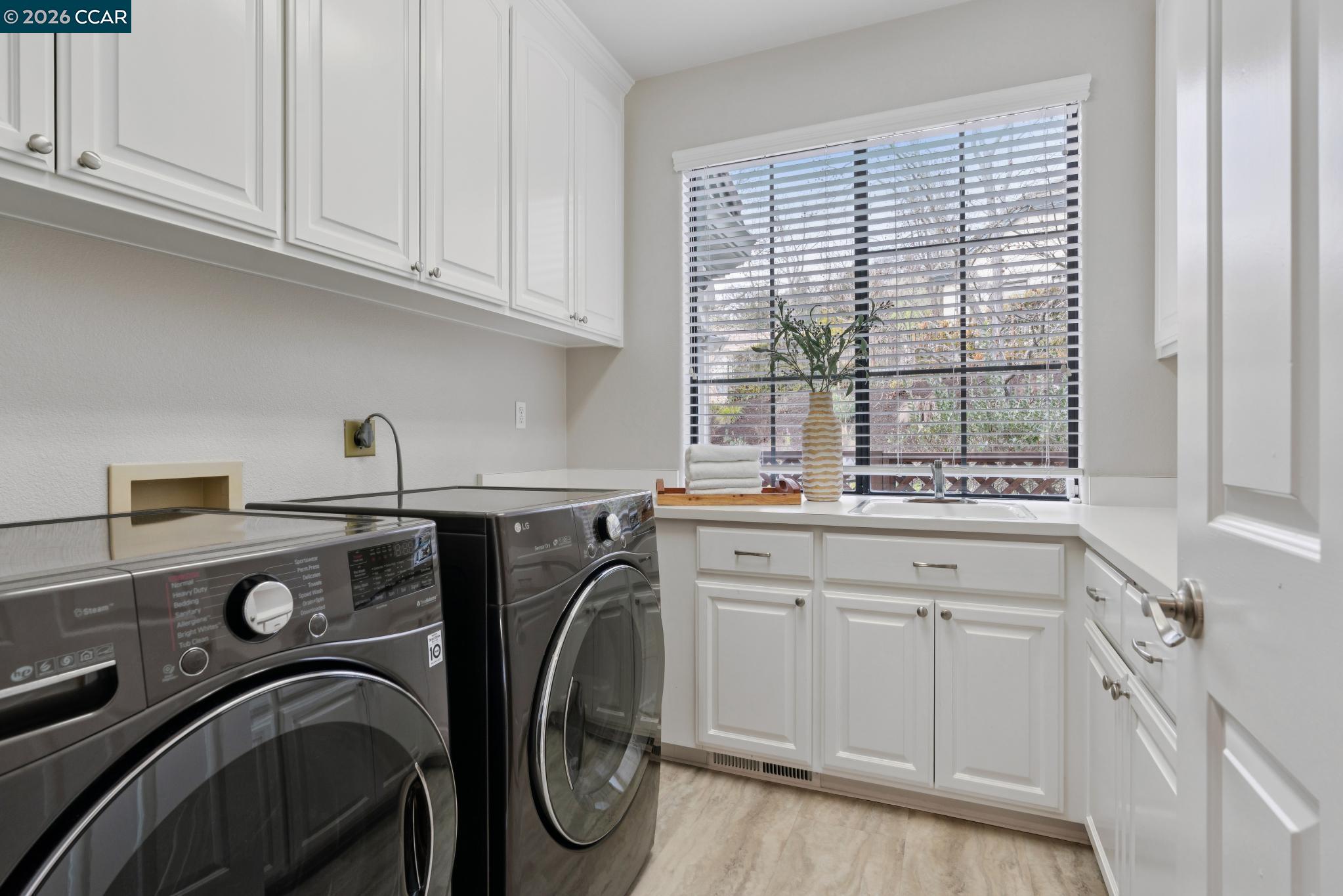 Detail Gallery Image 21 of 49 For 40 Oak Trail Ct, Alamo,  CA 94507 - 4 Beds | 3/1 Baths