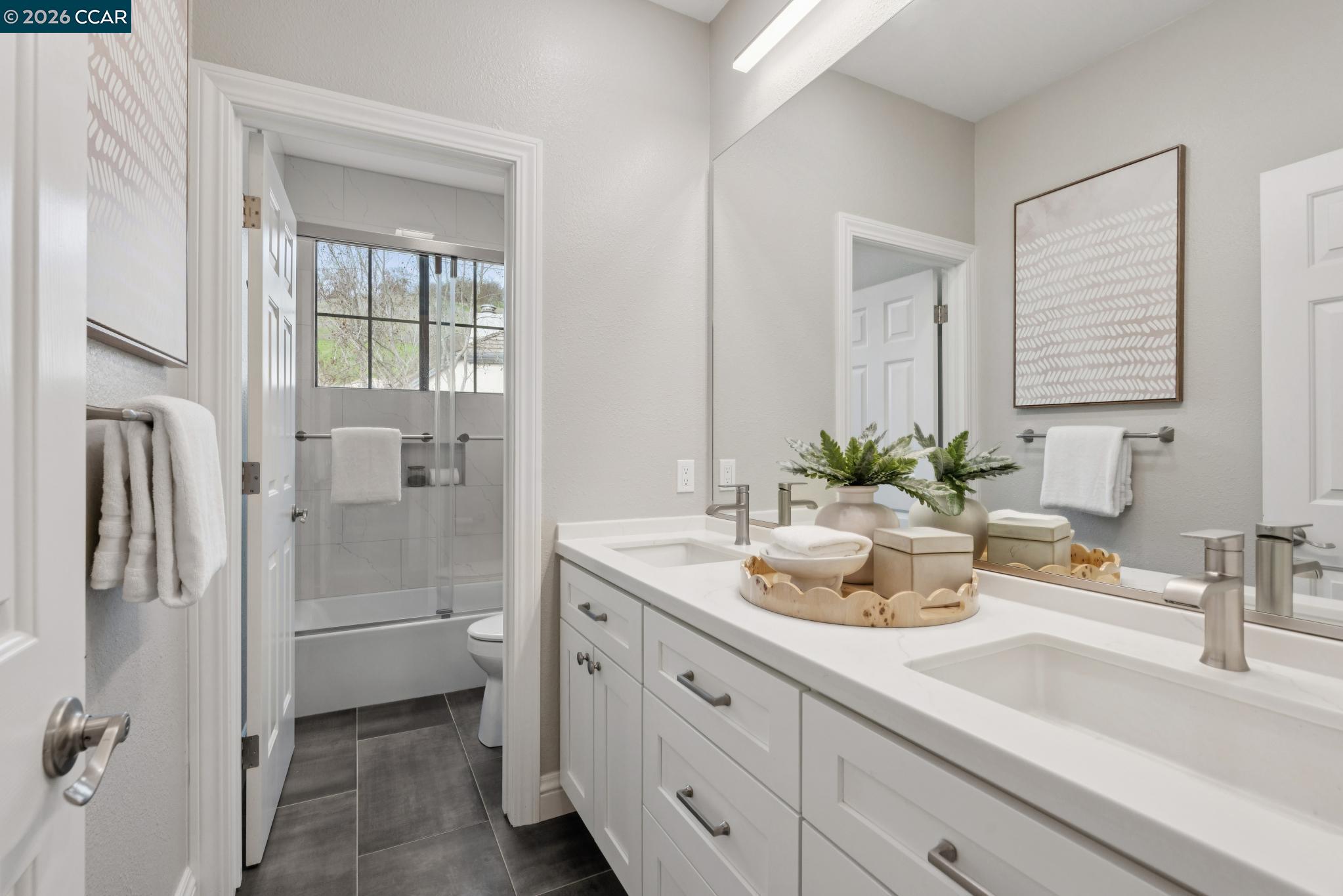 Detail Gallery Image 37 of 49 For 40 Oak Trail Ct, Alamo,  CA 94507 - 4 Beds | 3/1 Baths