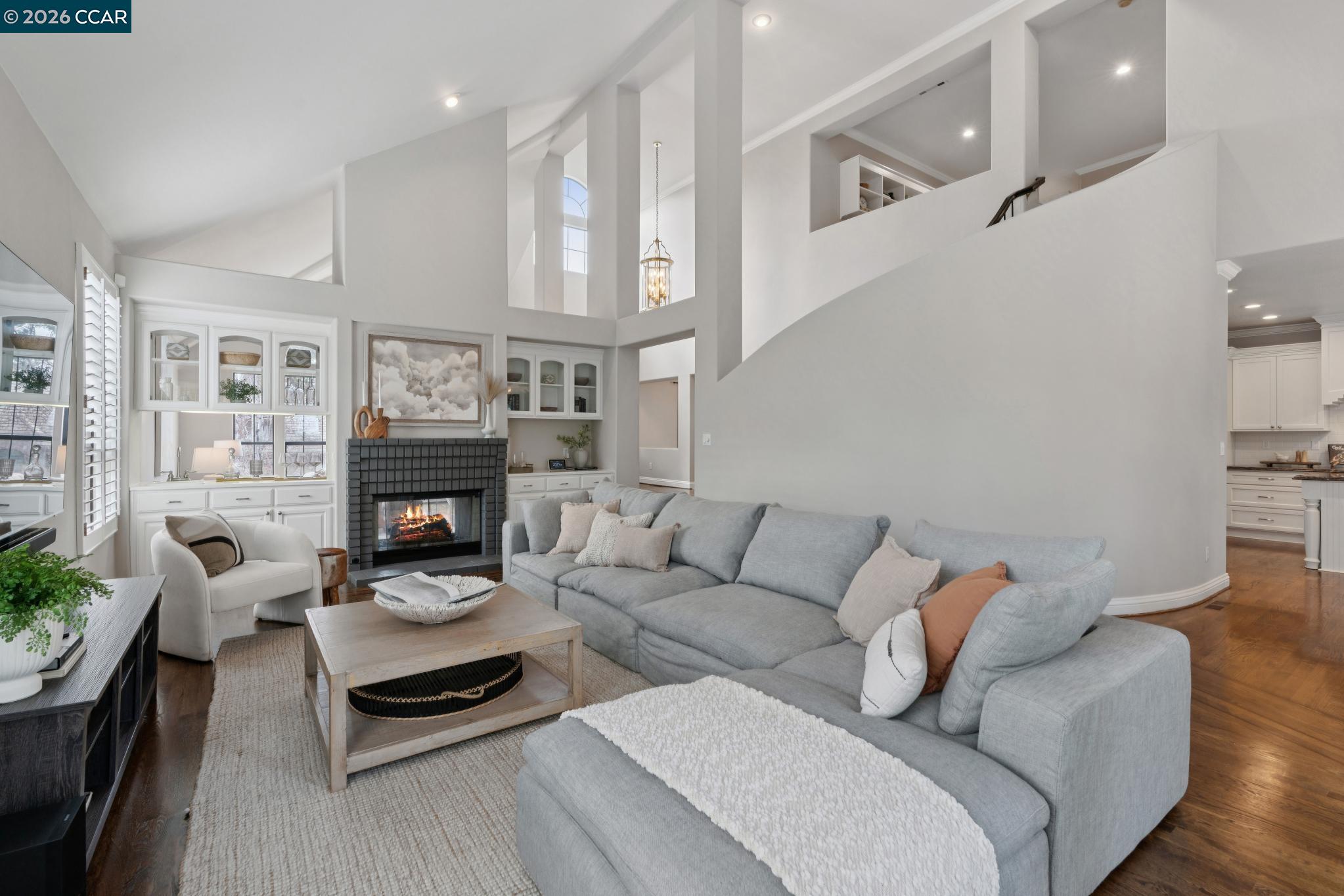 Detail Gallery Image 9 of 49 For 40 Oak Trail Ct, Alamo,  CA 94507 - 4 Beds | 3/1 Baths