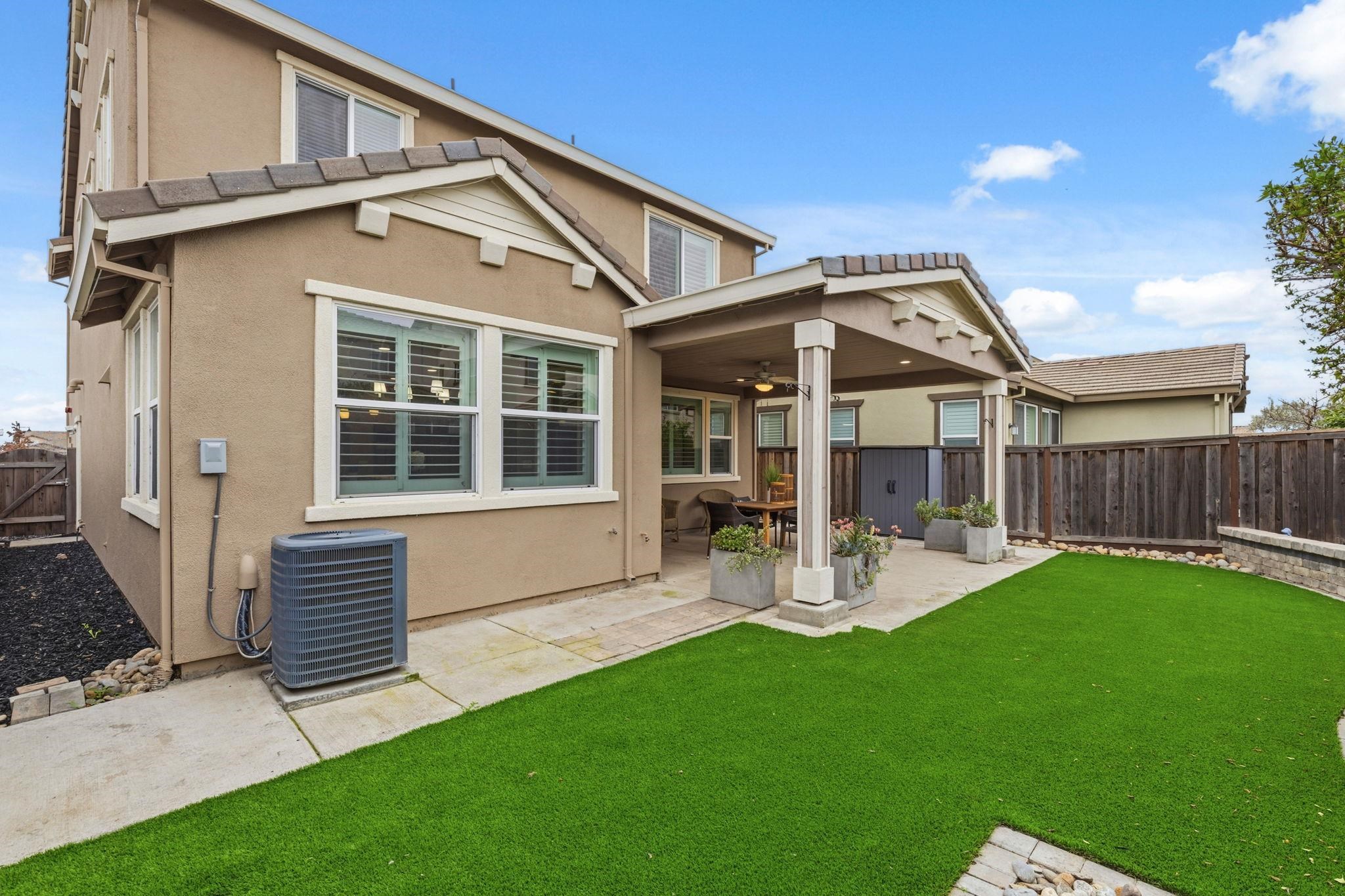 Detail Gallery Image 19 of 48 For 1703 Solano Court, Lathrop,  CA 95330 - 4 Beds | 3 Baths