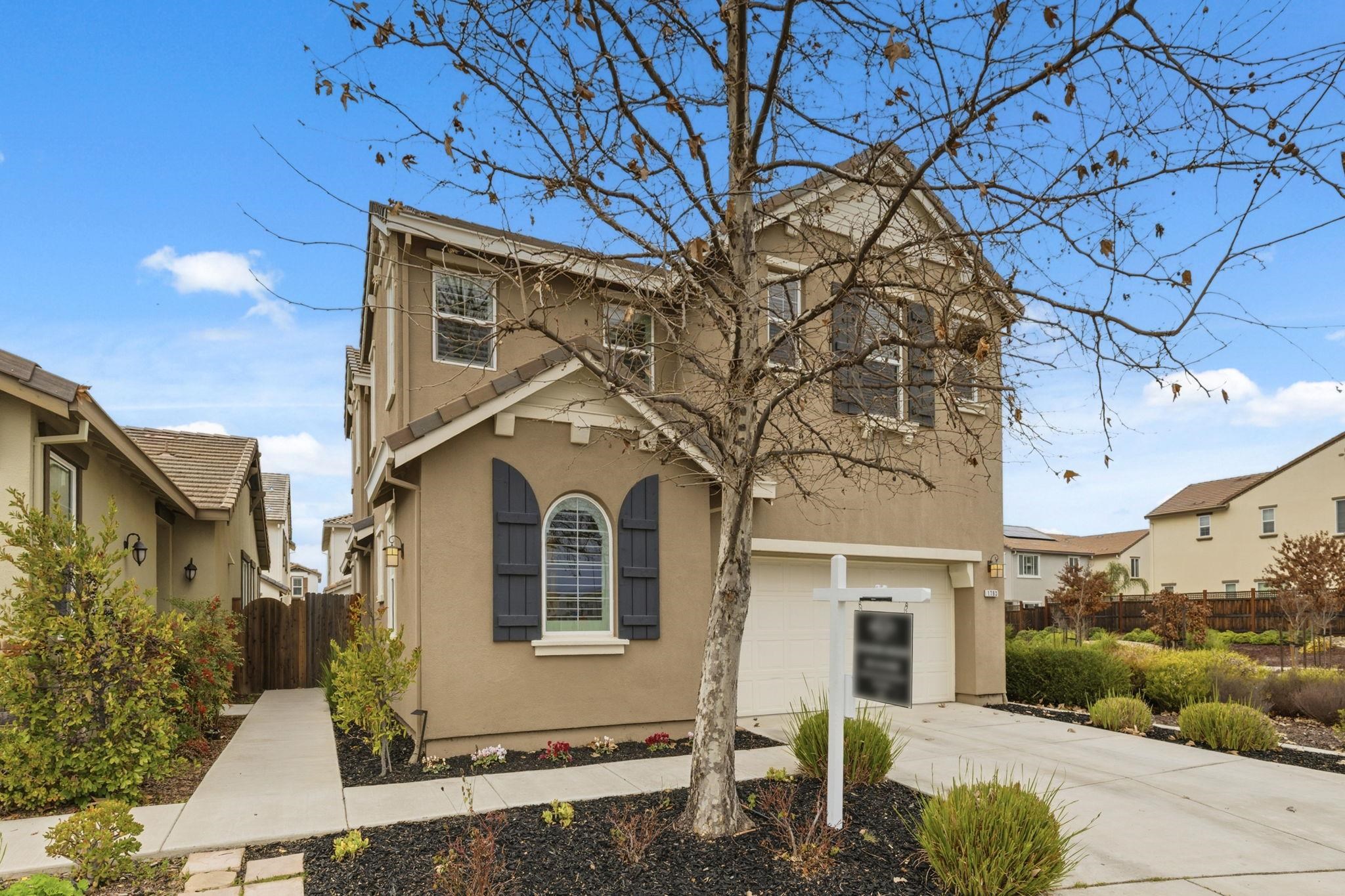 Detail Gallery Image 3 of 48 For 1703 Solano Court, Lathrop,  CA 95330 - 4 Beds | 3 Baths