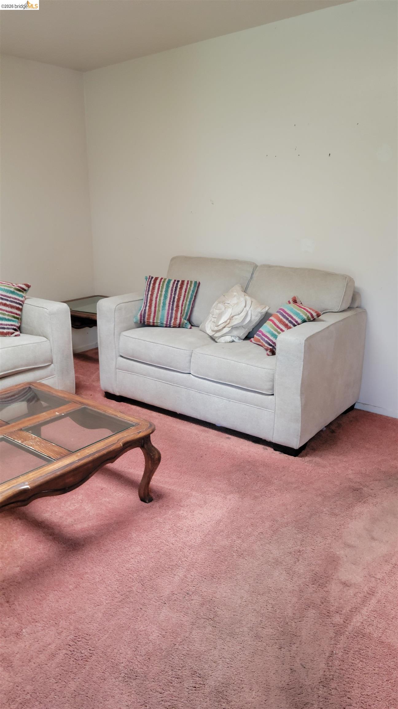 Detail Gallery Image 3 of 16 For 2190 Giant Rd, San Pablo,  CA 94806 - 3 Beds | 1 Baths