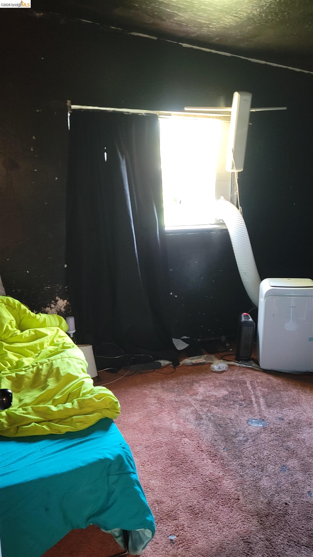 Detail Gallery Image 6 of 16 For 2190 Giant Rd, San Pablo,  CA 94806 - 3 Beds | 1 Baths