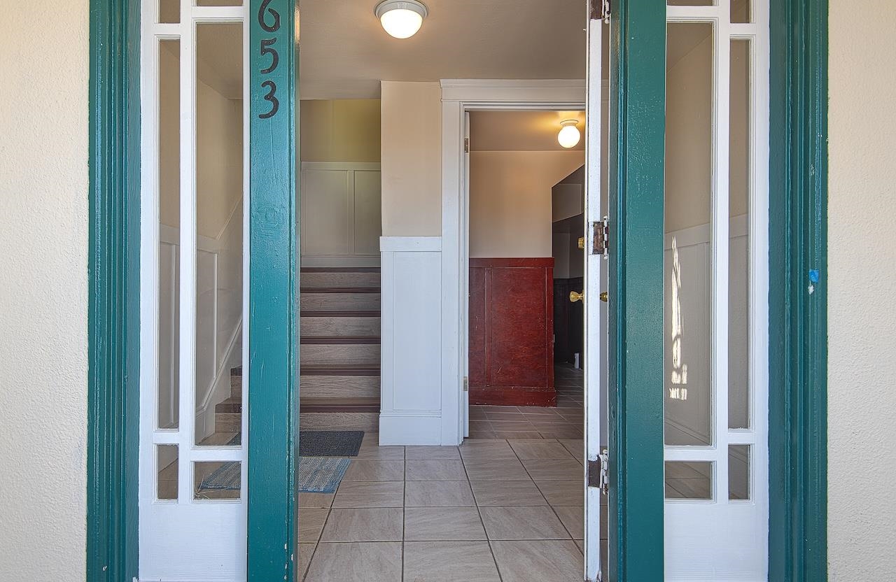 Detail Gallery Image 3 of 33 For 653 20th St, Richmond,  CA 94801 - 5 Beds | 2 Baths