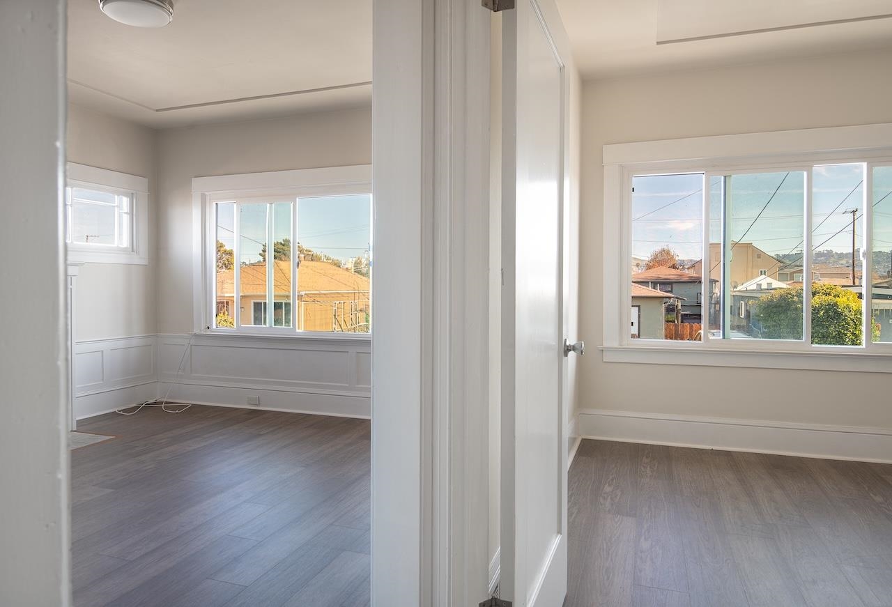 Detail Gallery Image 6 of 33 For 653 20th St, Richmond,  CA 94801 - 5 Beds | 2 Baths