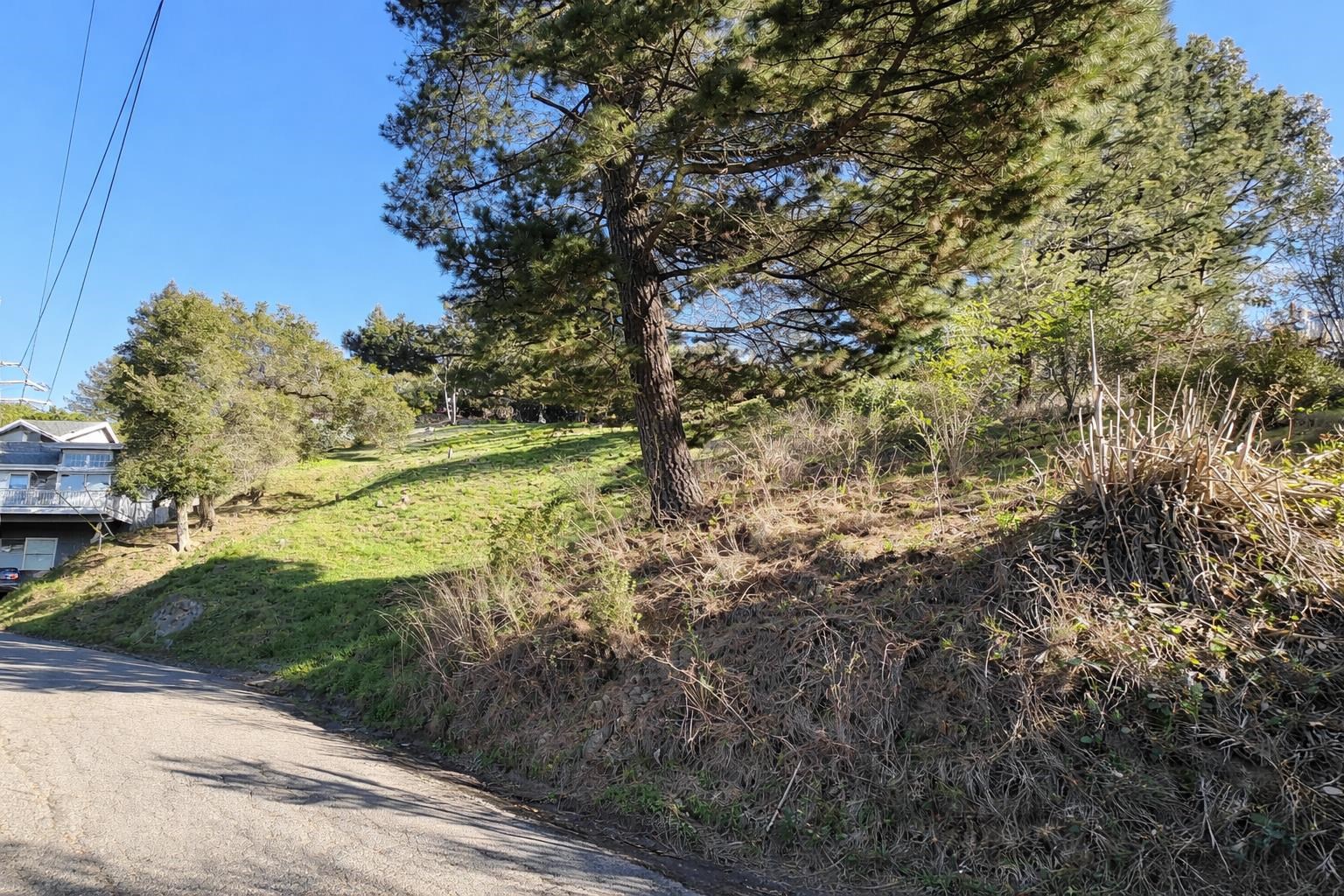 Detail Gallery Image 3 of 6 For 6842 Armour Dr, Oakland,  CA 94611 - – Beds | – Baths