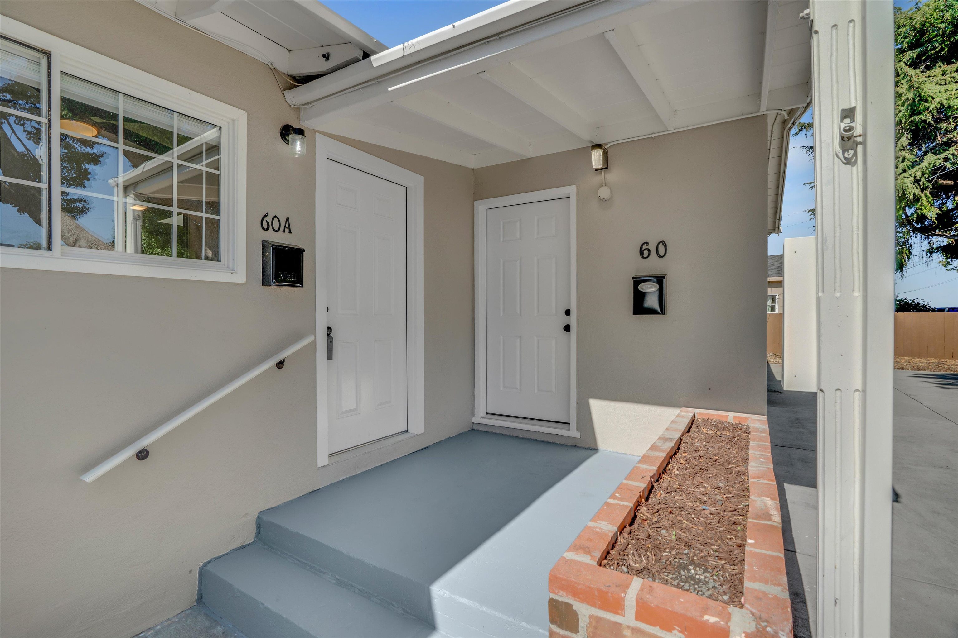 Detail Gallery Image 2 of 31 For 60 Railroad Ave, Rodeo,  CA 94572 - 5 Beds | 2 Baths