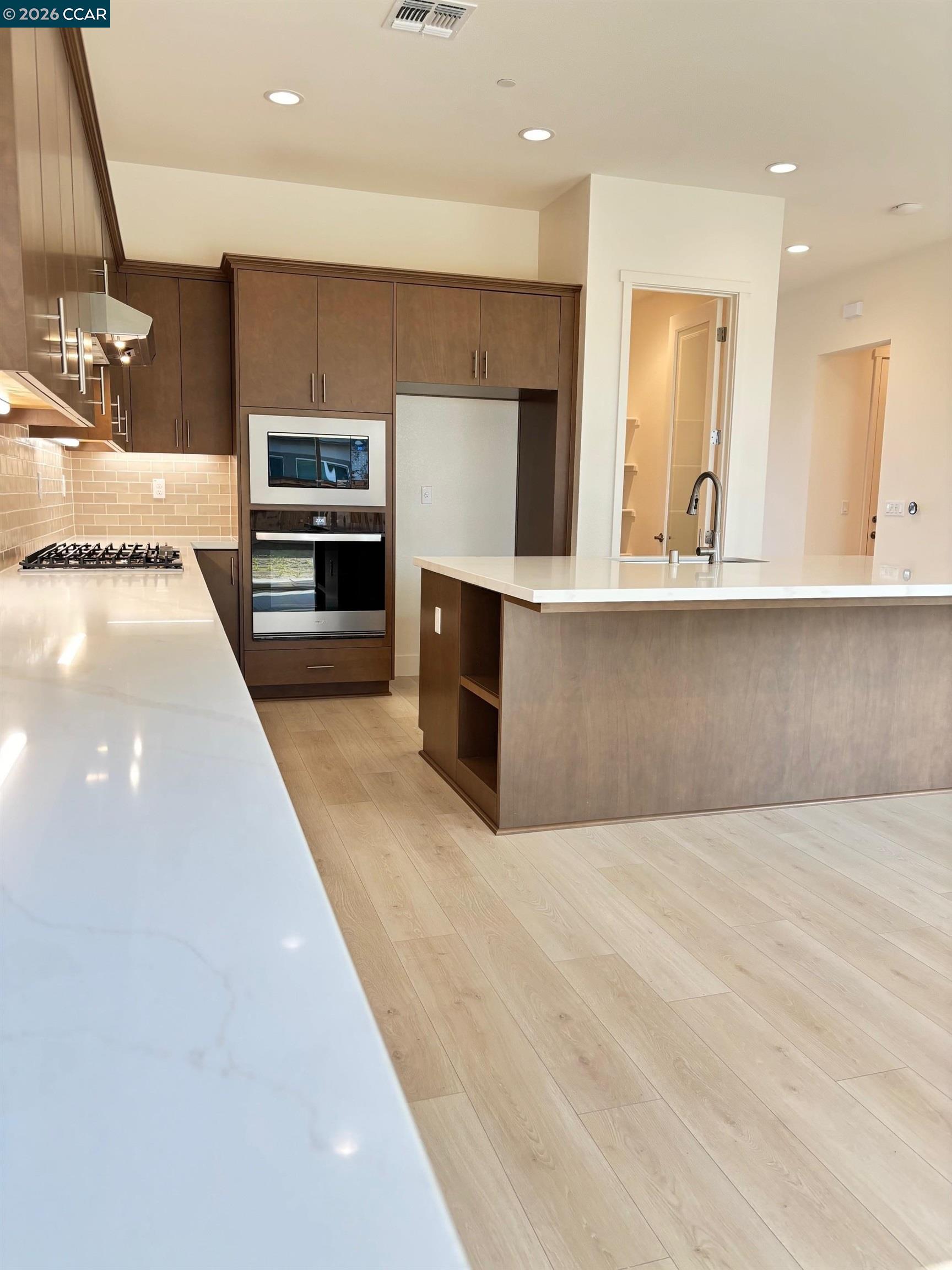 Detail Gallery Image 9 of 11 For 16113 Purdy Ct, Lathrop,  CA 95330 - 4 Beds | 3/1 Baths