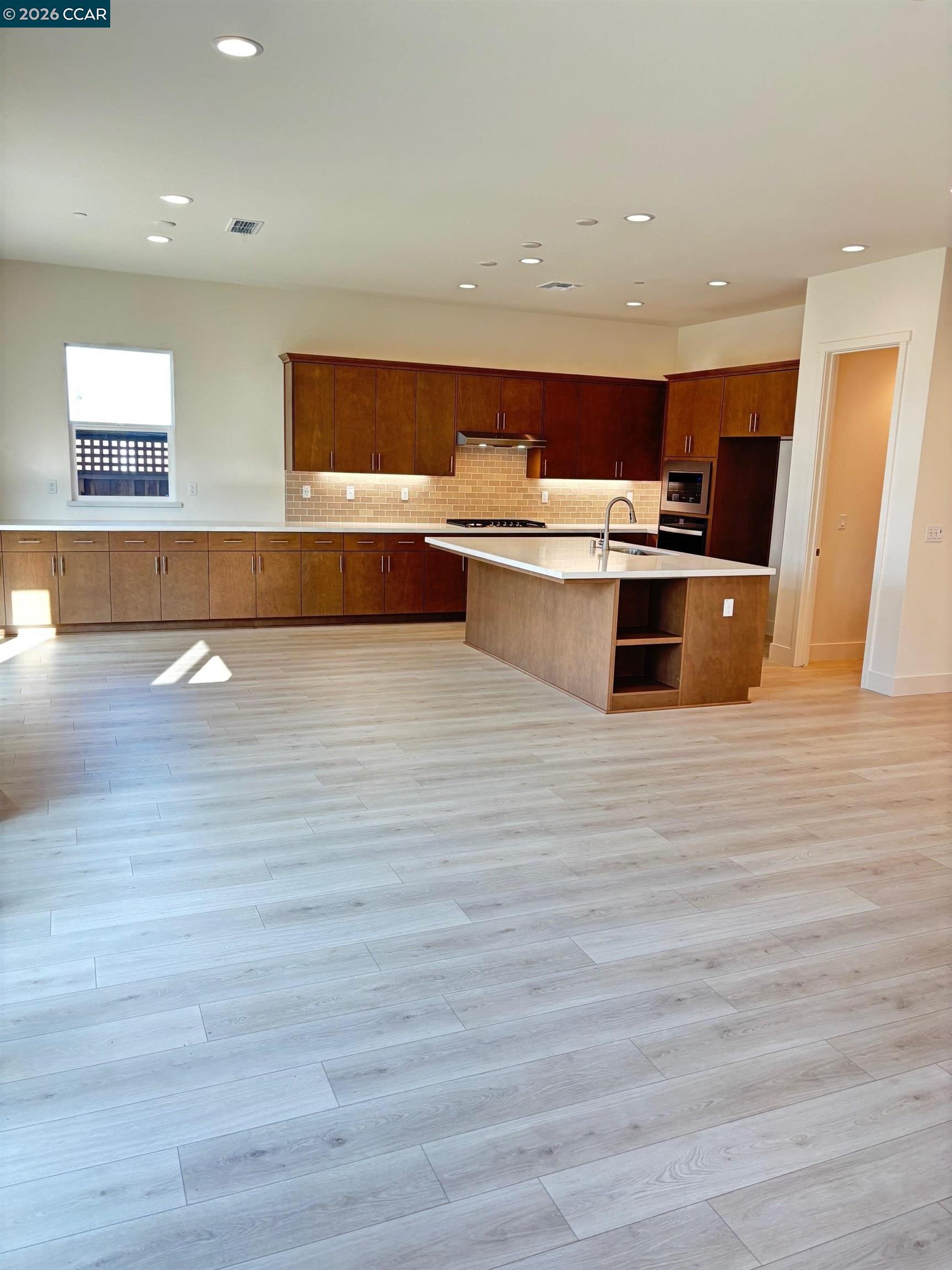 Detail Gallery Image 10 of 11 For 16113 Purdy Ct, Lathrop,  CA 95330 - 4 Beds | 3/1 Baths