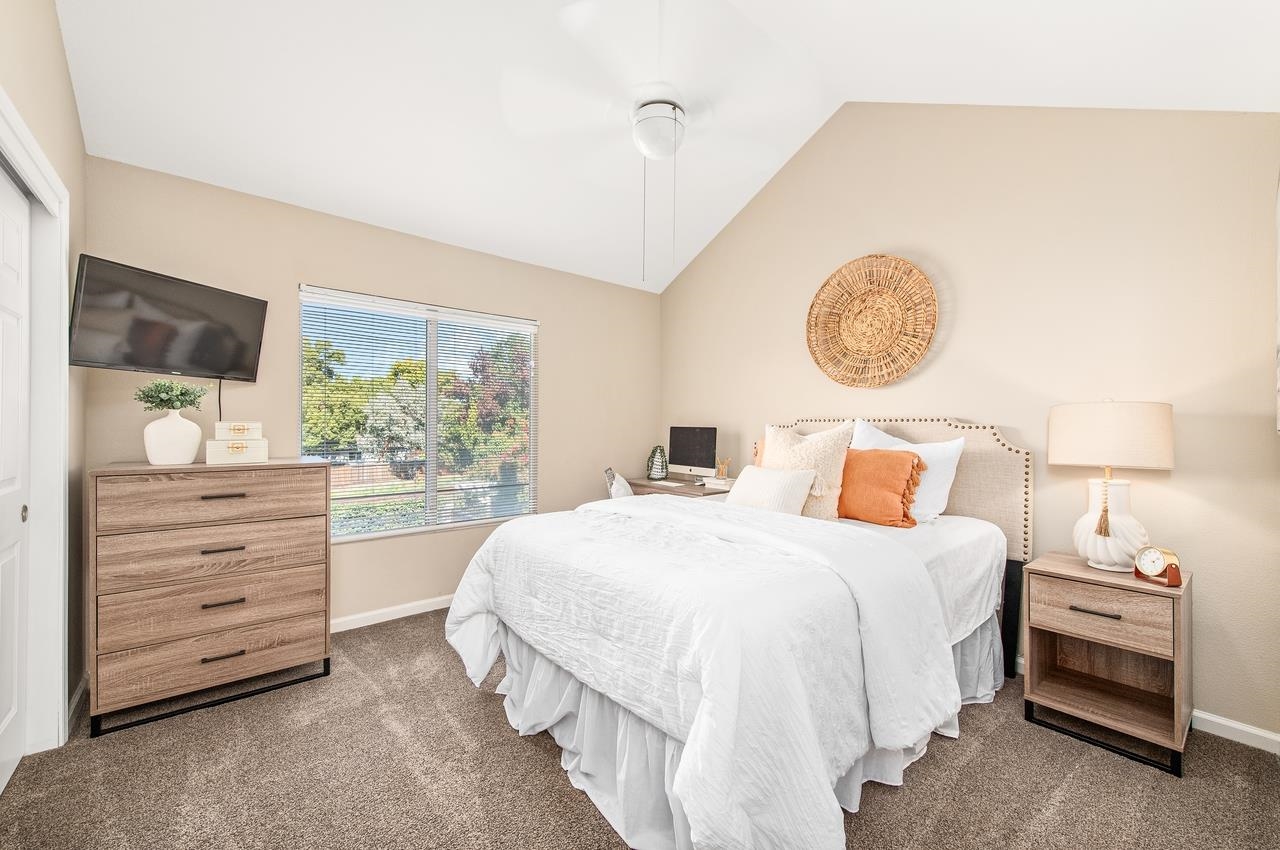 Detail Gallery Image 26 of 59 For 297 Del Valle Ct, Pleasanton,  CA 94566 - 3 Beds | 2/1 Baths